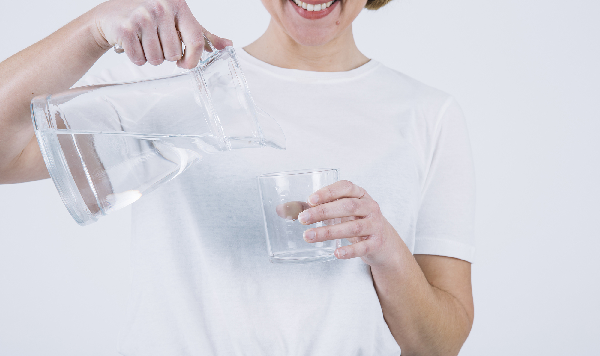 12款淨水器推薦！家用濾水器3種類比較，喝好水從純淨水源開始