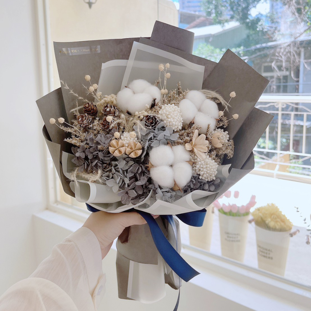 質感灰棉花花束