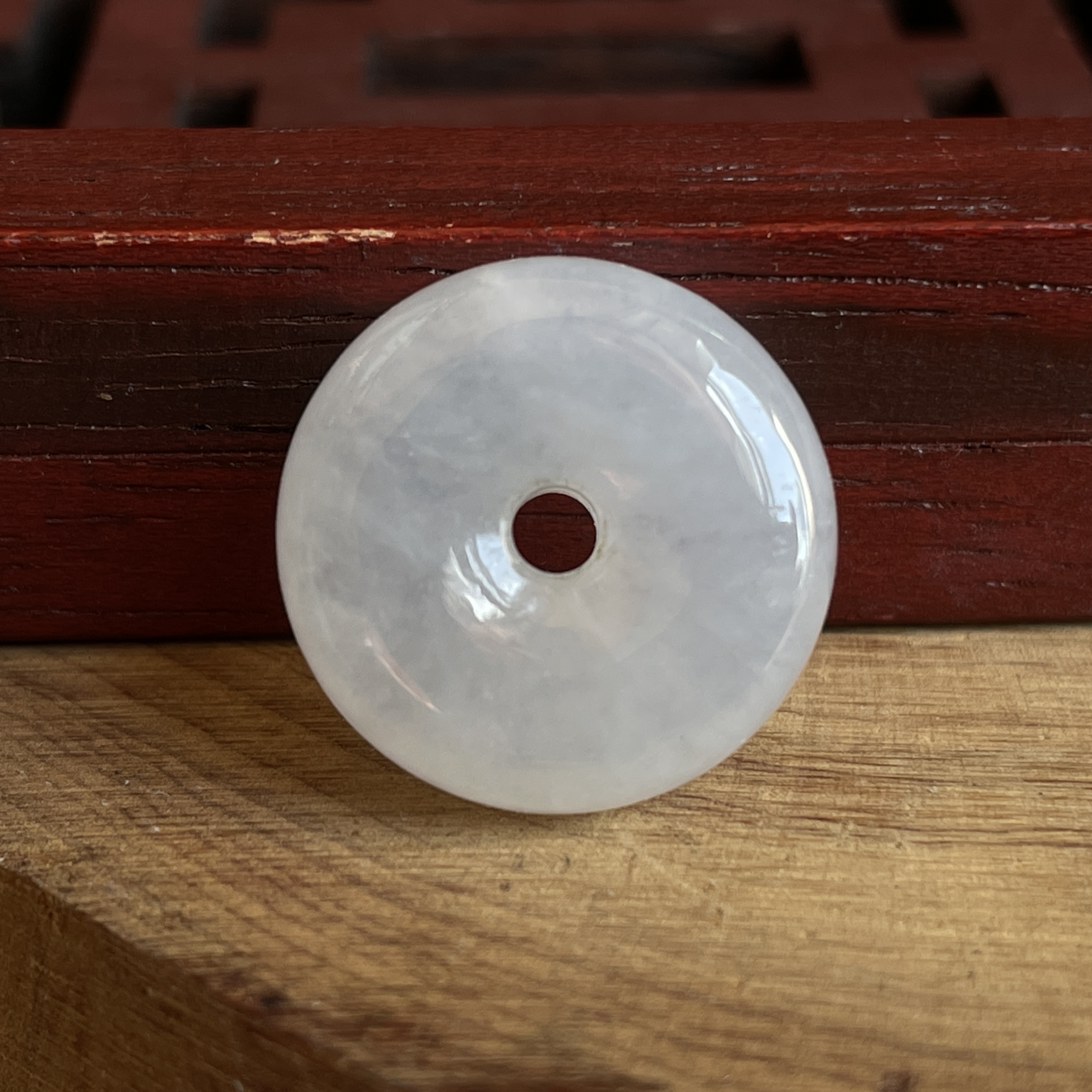 J2268 翡翠冰白小平安扣 (16.8mm直徑)