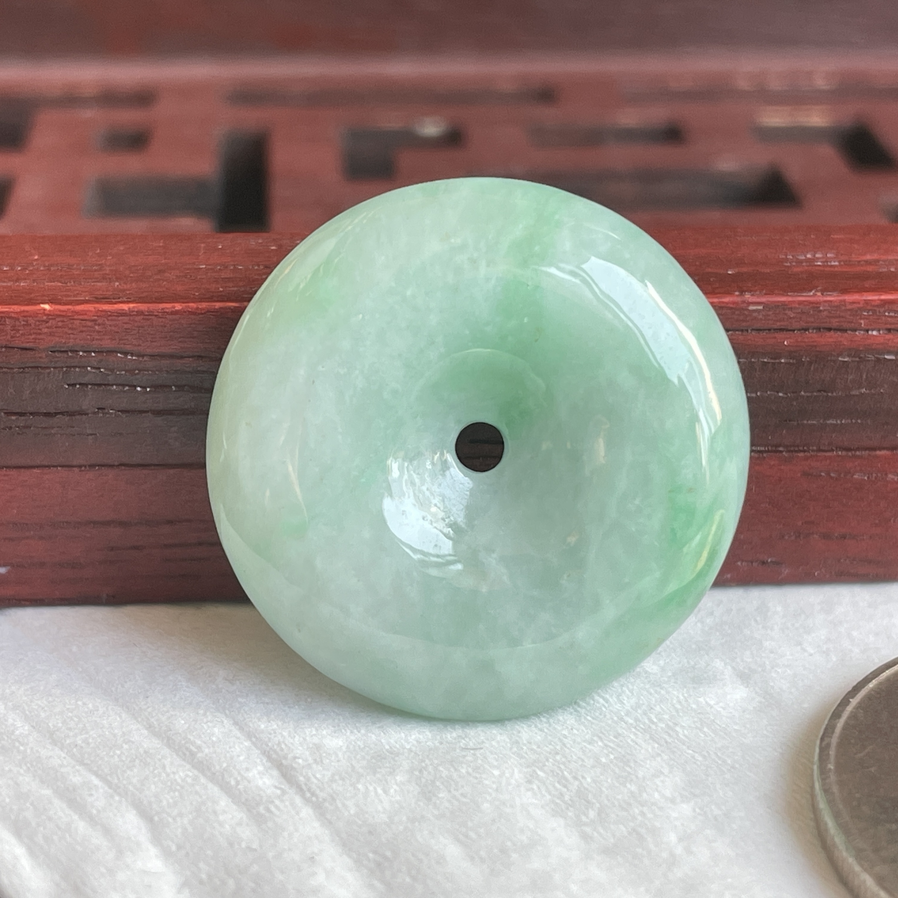 J2271 翡翠冰飄陽綠平安扣 (23mm直徑)