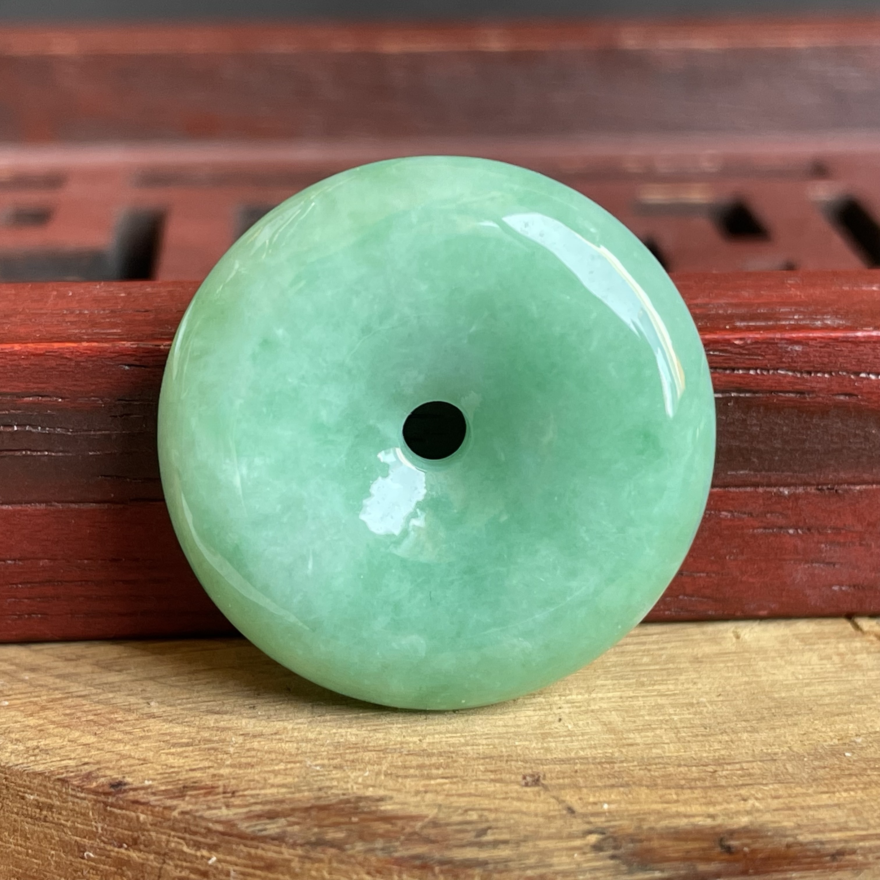 J2296 翡翠冰陽綠平安扣 (24mm直徑)