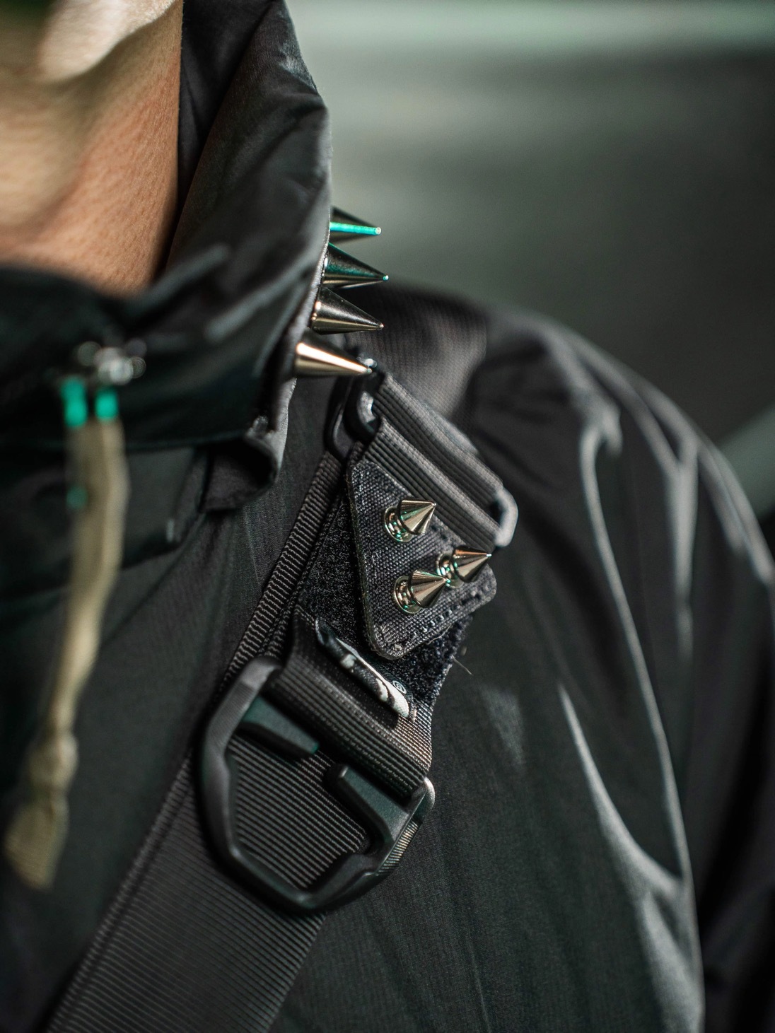 【超頻漫遊】HK-21 鉚釘主題機能士氣章