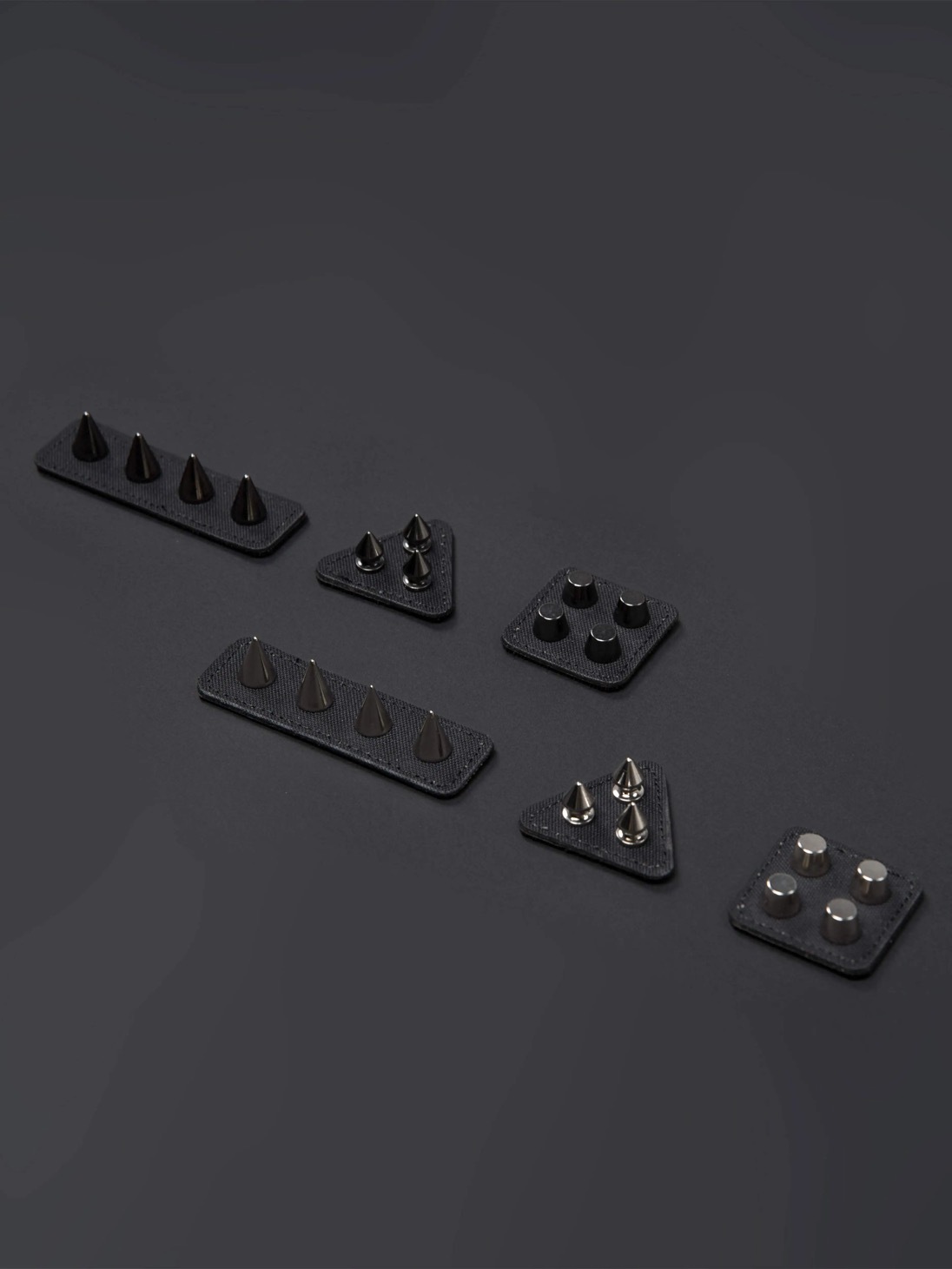 【超頻漫遊】HK-21 鉚釘主題機能士氣章