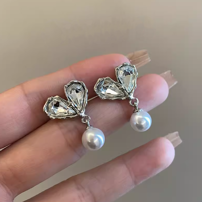 Romantic Zircon Geometric Heart Pearl Earrings