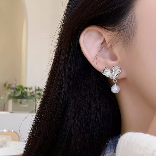 Romantic Zircon Geometric Heart Pearl Earrings