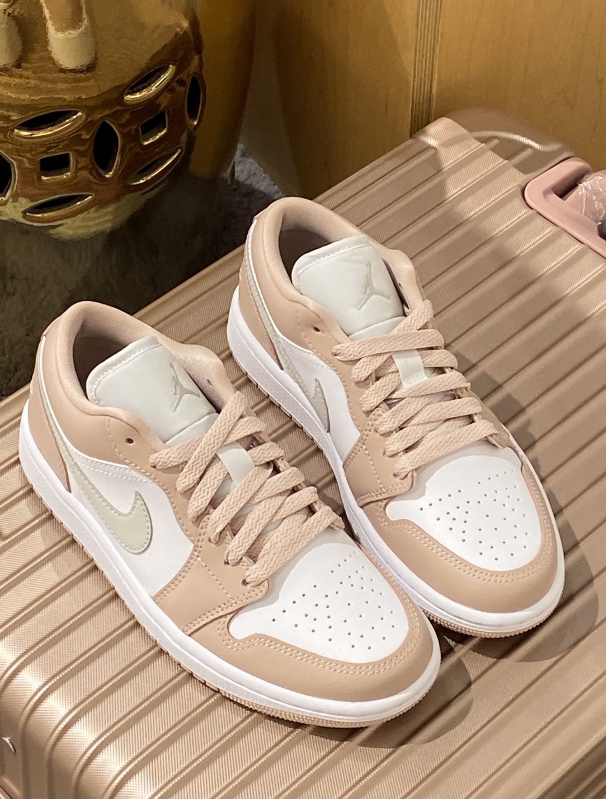 Nike Air Jordan 1 AJ1 櫻花粉灰勾勾 粉色 皮革 女款 DC0774-120/預購
