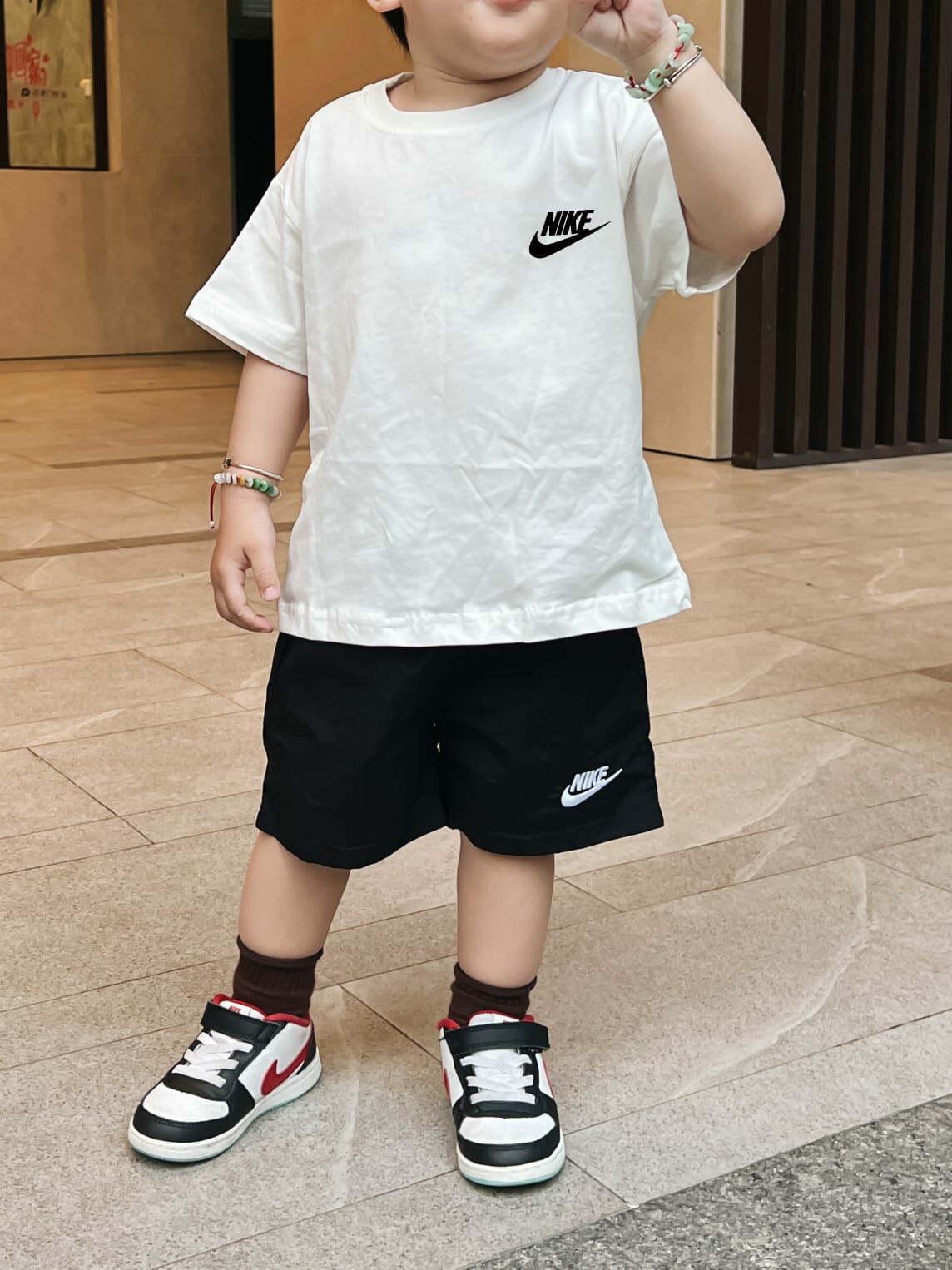 廠單 nike白色t+速乾短褲