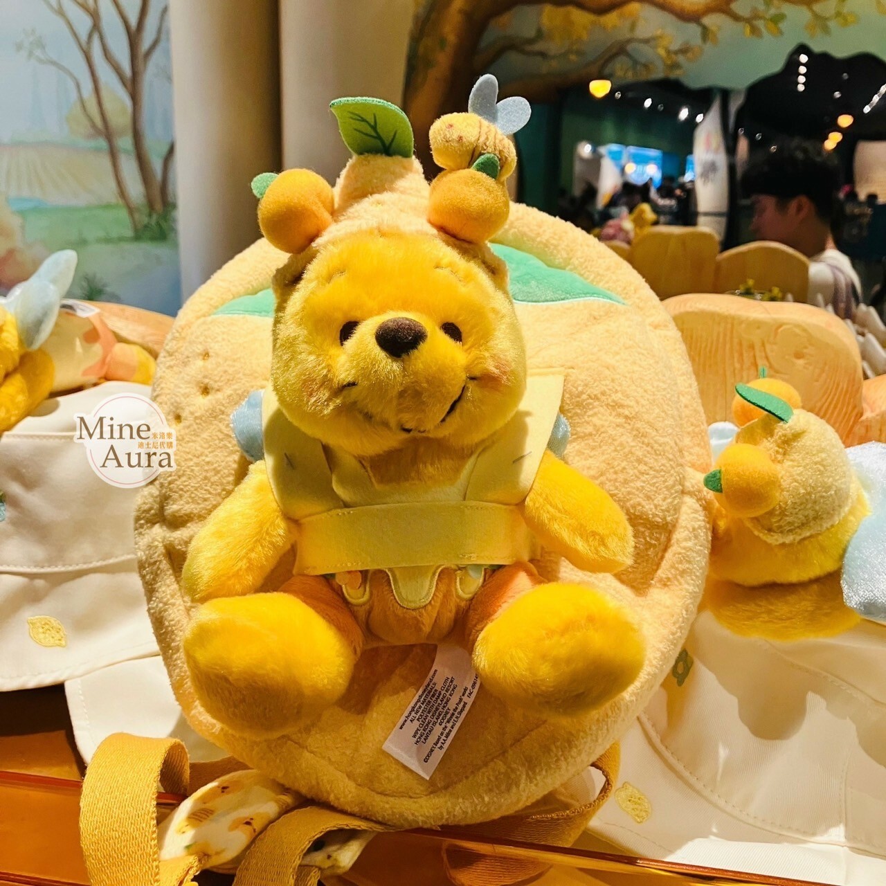 春日系列 小熊維尼 Winnie the Pooh 絨毛娃娃造型 後背包 -香港迪士尼樂園