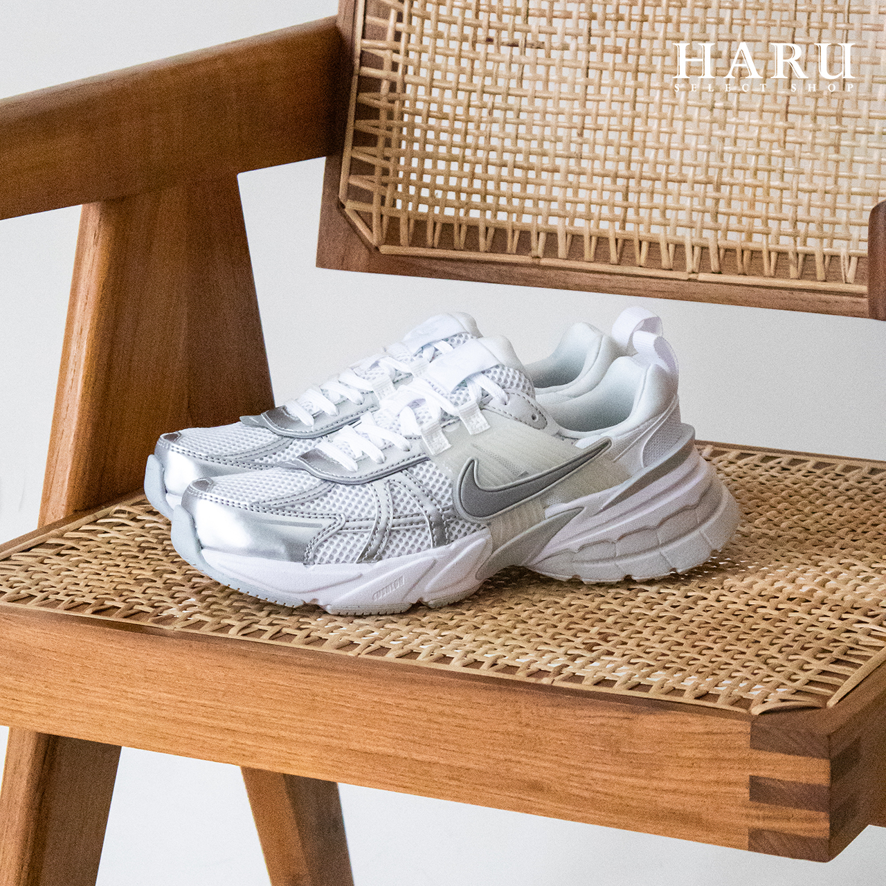 NIKE V2K RUN METALLIC SILVER 透明銀 奶油底 平替款巴黎世家 厚底增高 老爹鞋 女生復古慢跑休閒鞋 FD0736-104