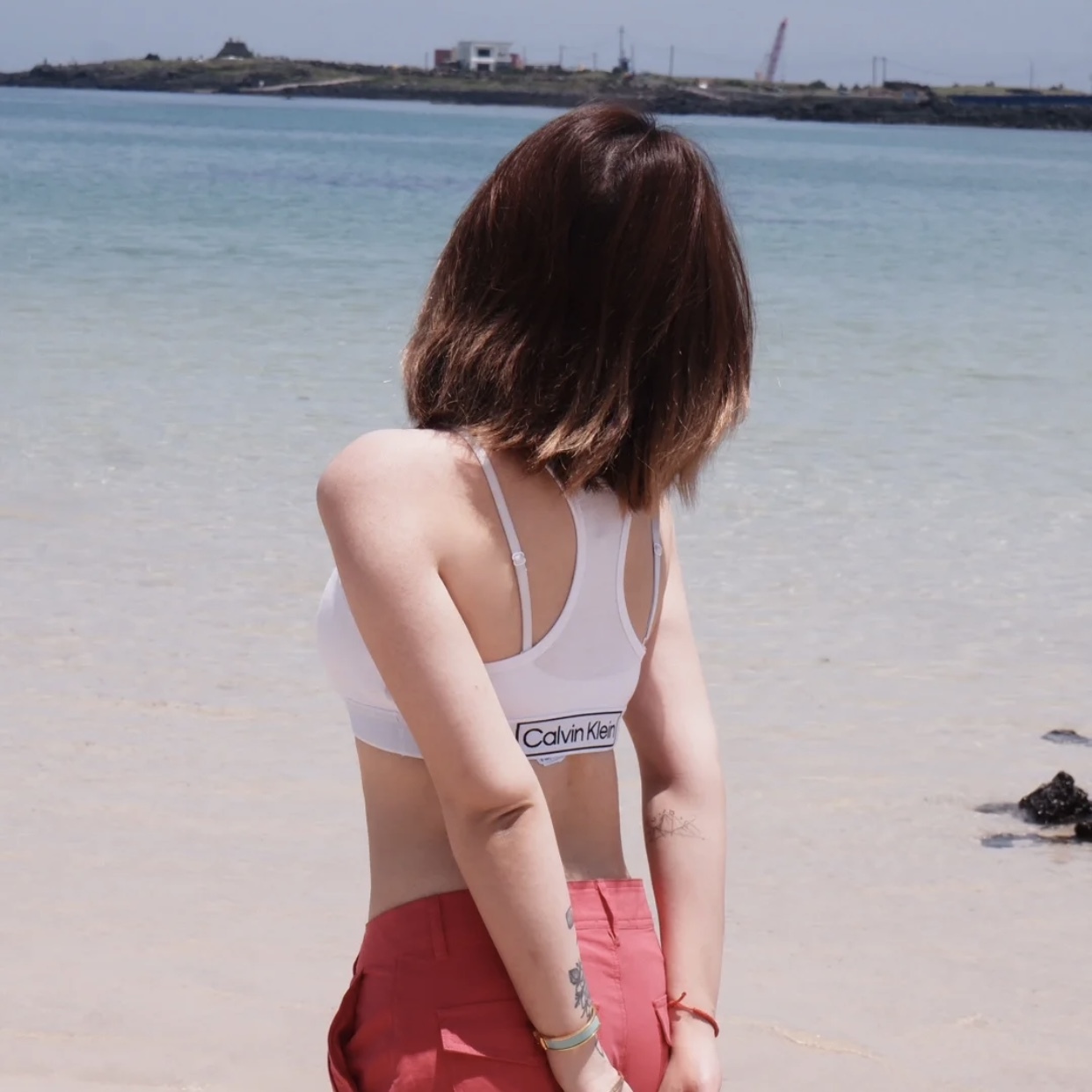 Calvin Klein CK Jennie 同款 彈性 內褲 工字背 無墊 運動內衣 黑 白 灰