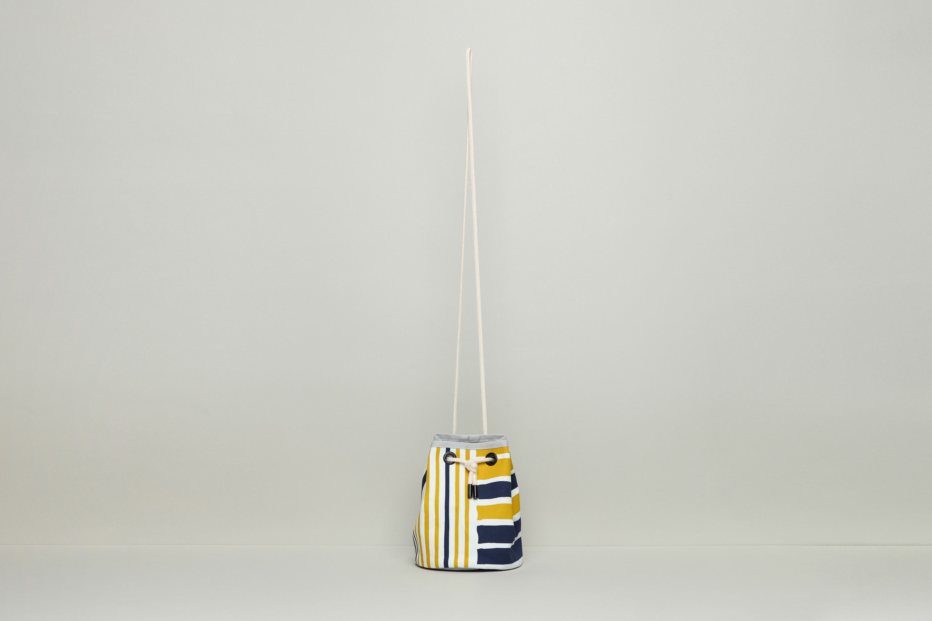 遛狗束口包 / 鐵皮屋黃藍