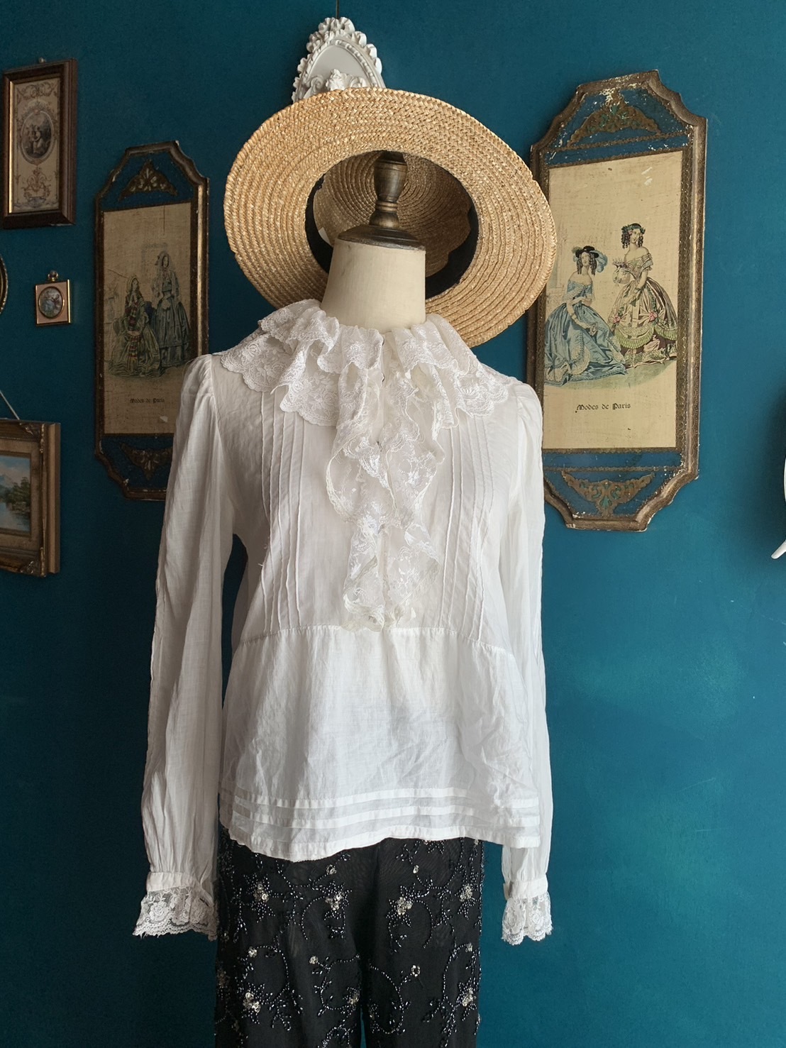 Shirt / 雙層蕾絲荷葉領襯衫