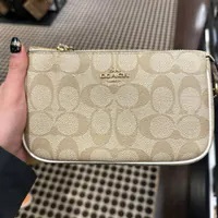 [S] COACH C3308 SIGNATURE NOLITA 19,IM/LIGHT KHAKI/CHALK, 195031161766 (SCO721)