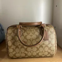 [S] COACH CH280 SIGNATURE ROWAN,IM/KHAKI/SADDLE 2, 195031871139 (SCO732)