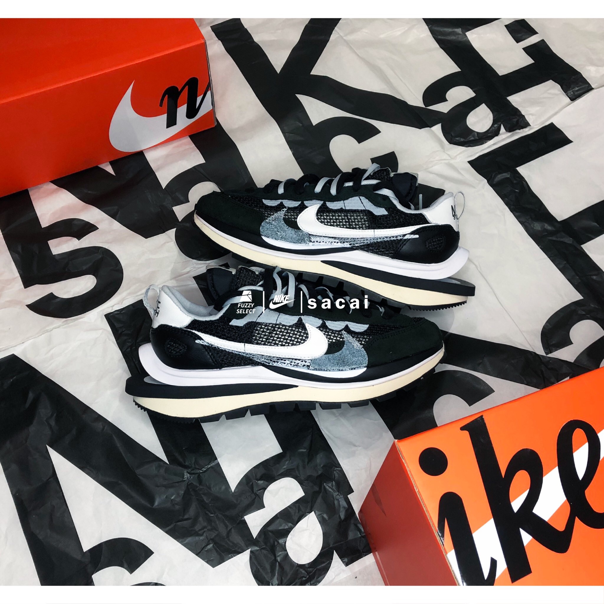 【逢甲 FUZZY】Nike Vaporwaffle / Sacai Black White 黑白 CV1363-001