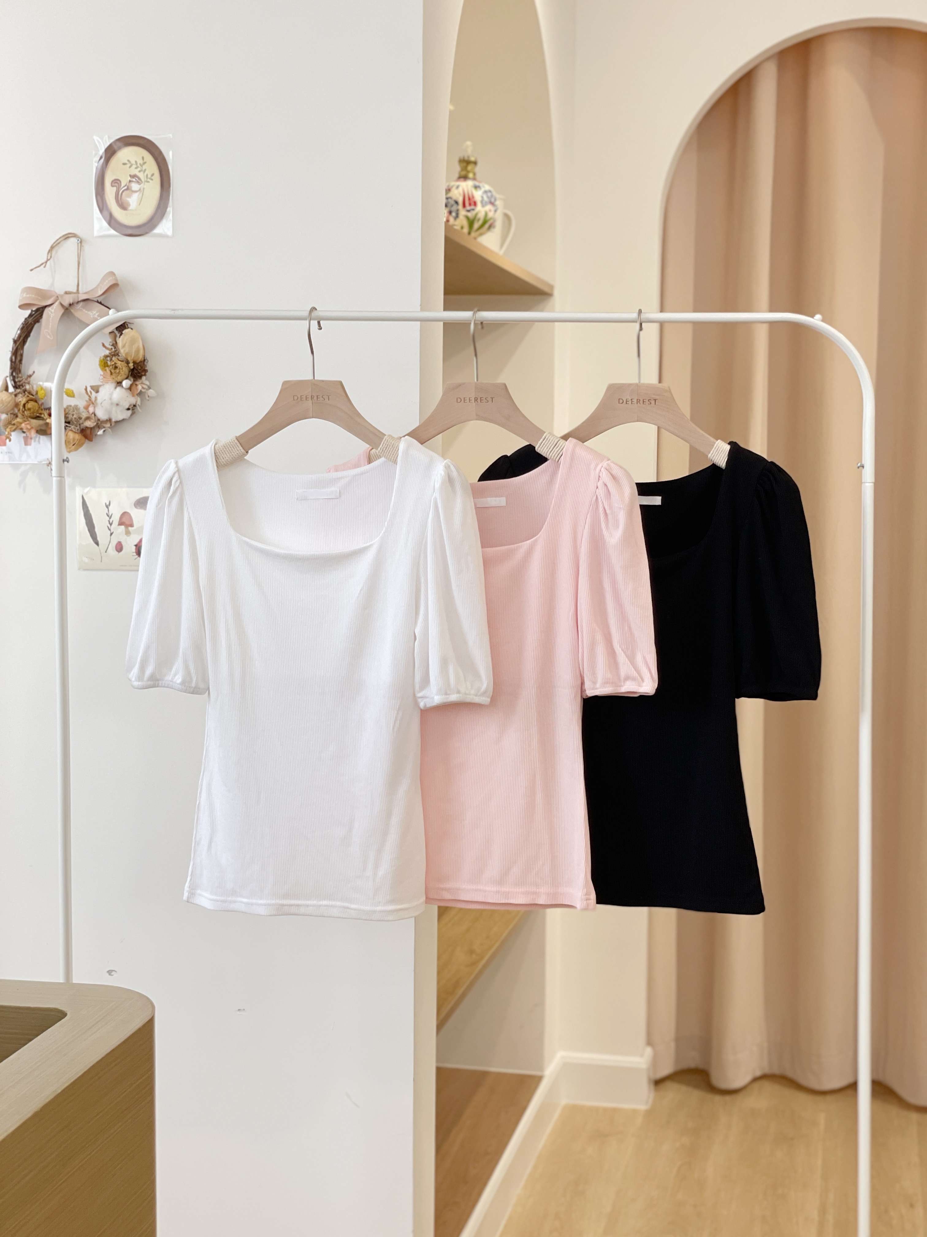 T978 Square Neck Soft Puffy Top