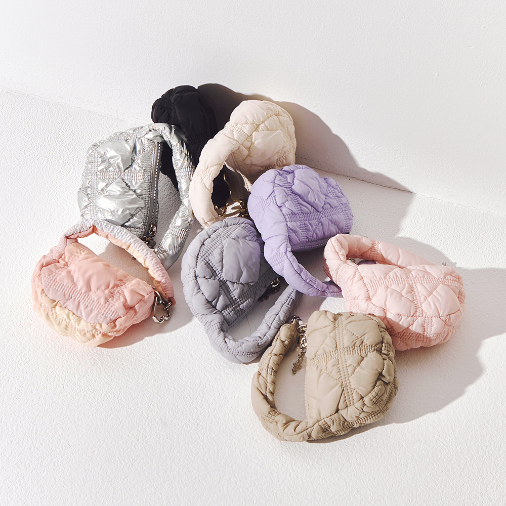 [01/12 - 14/12] CARLYN Soft Tenny Bag Charm J74101010