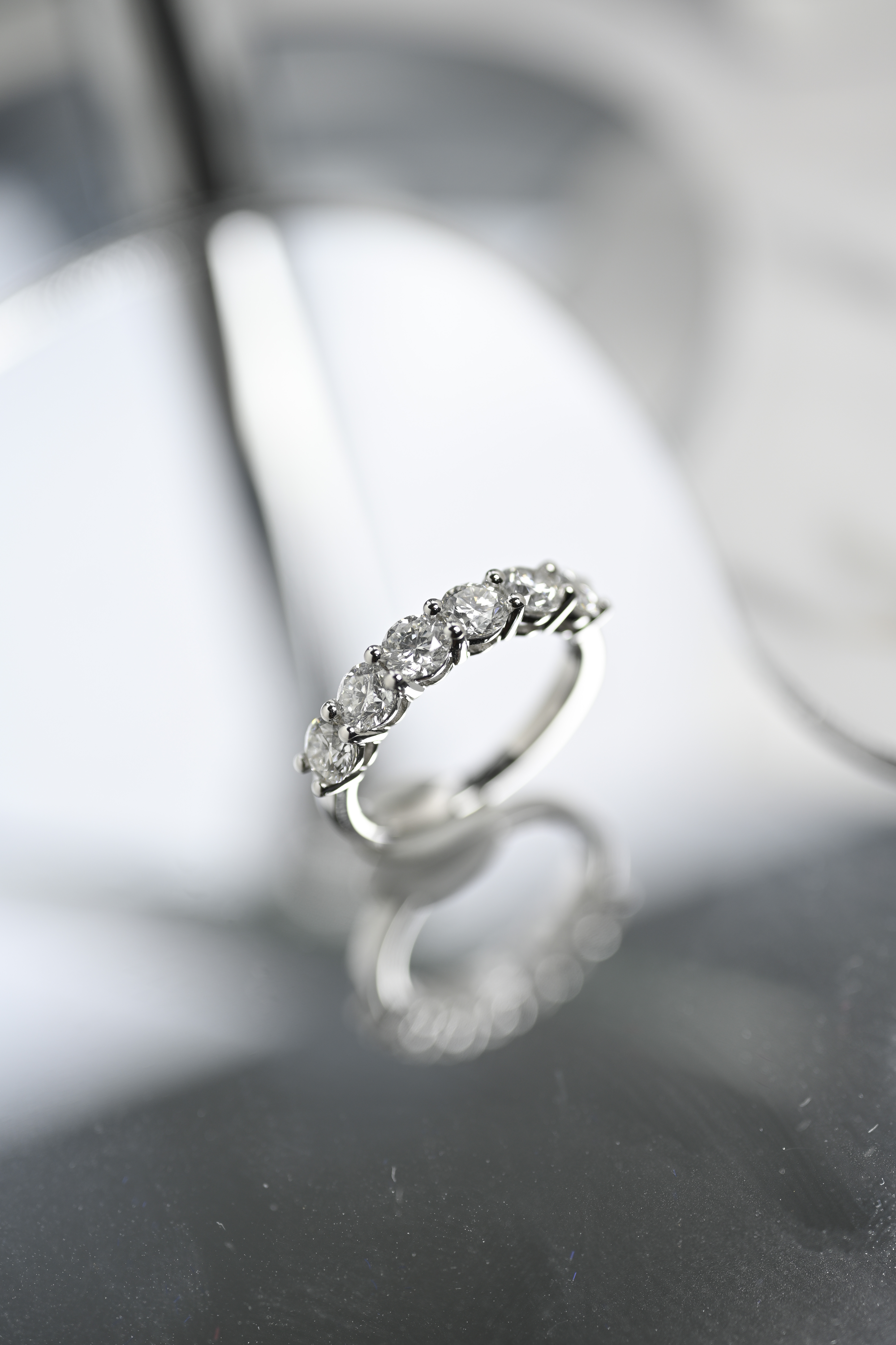 18K 0.25ct each White Gold Diamond Eternity Ring