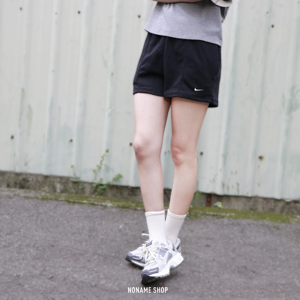 NIKE SPORTSWEAR 刺繡 小勾 短褲 (女款)