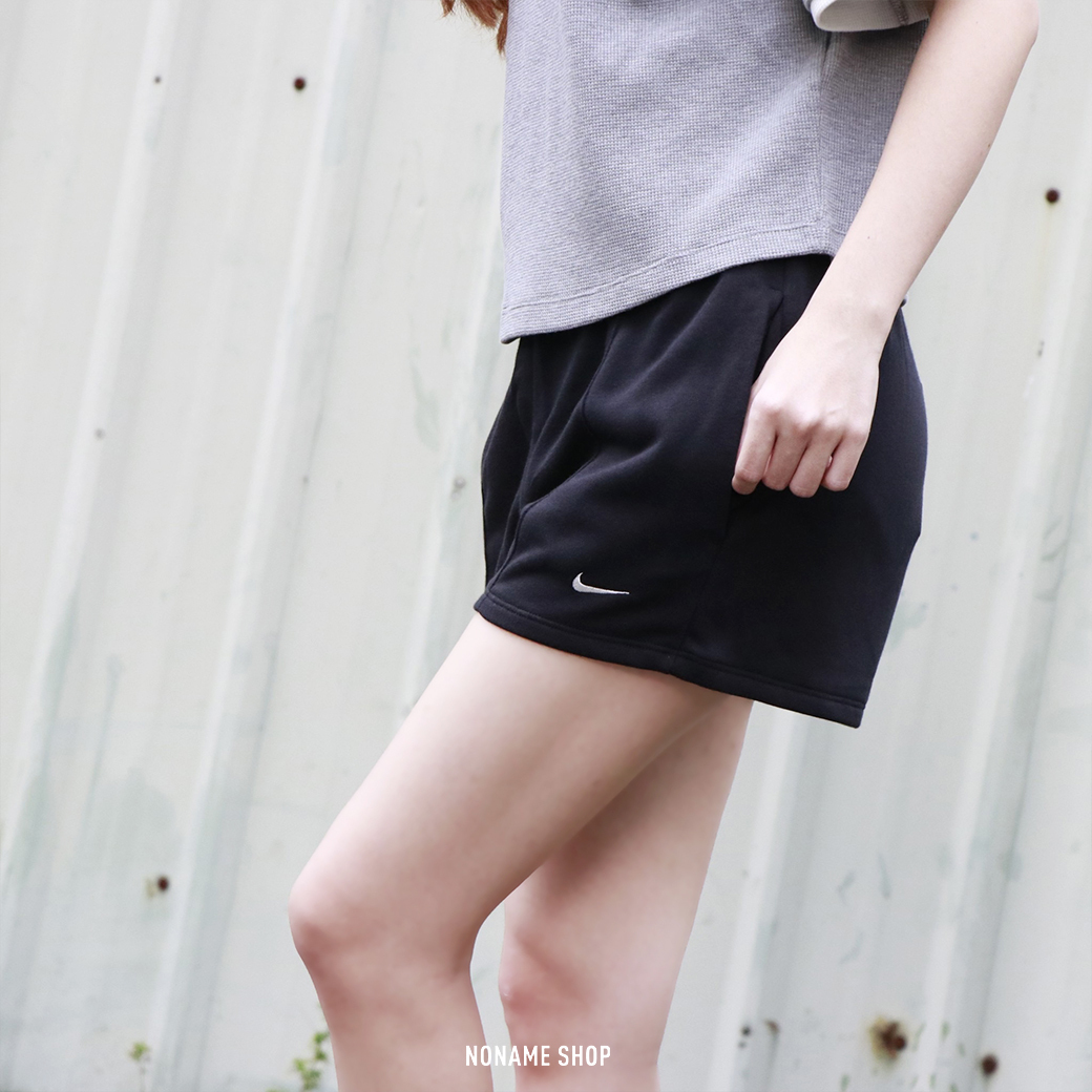 NIKE SPORTSWEAR 刺繡 小勾 短褲 (女款)