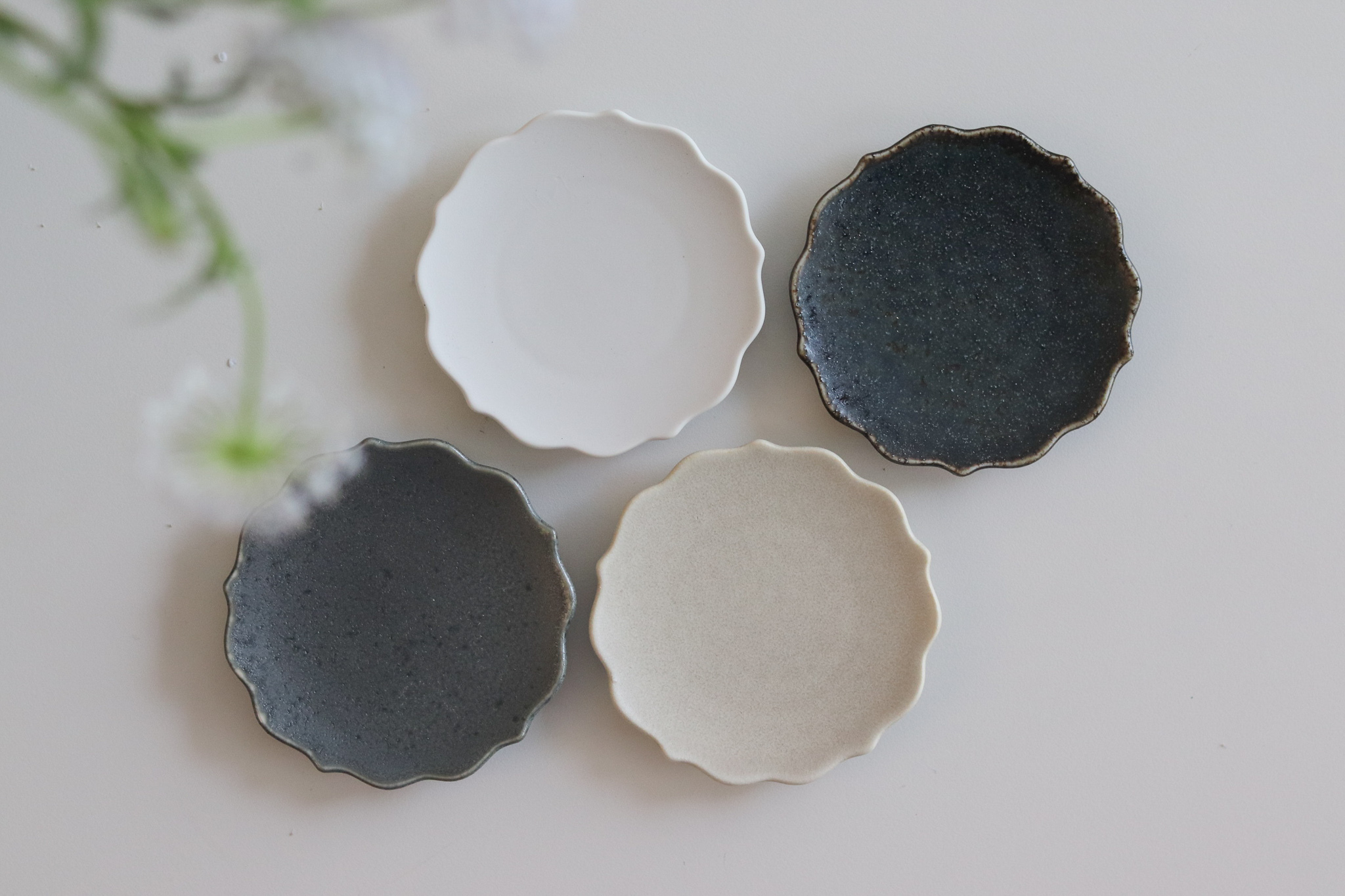 日本 美濃燒 桔梗花邊 小碟