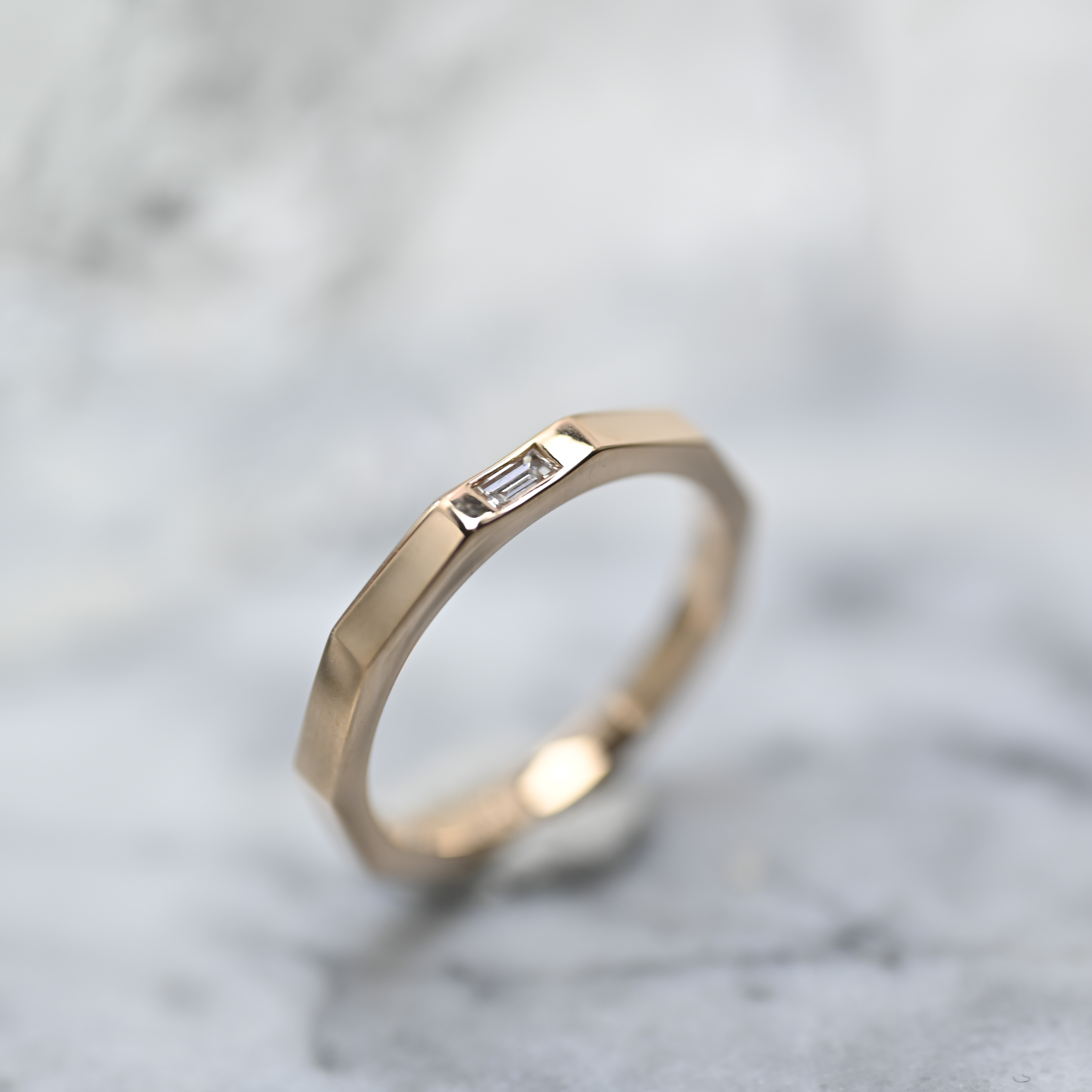 18K Poligono Diamond Ring