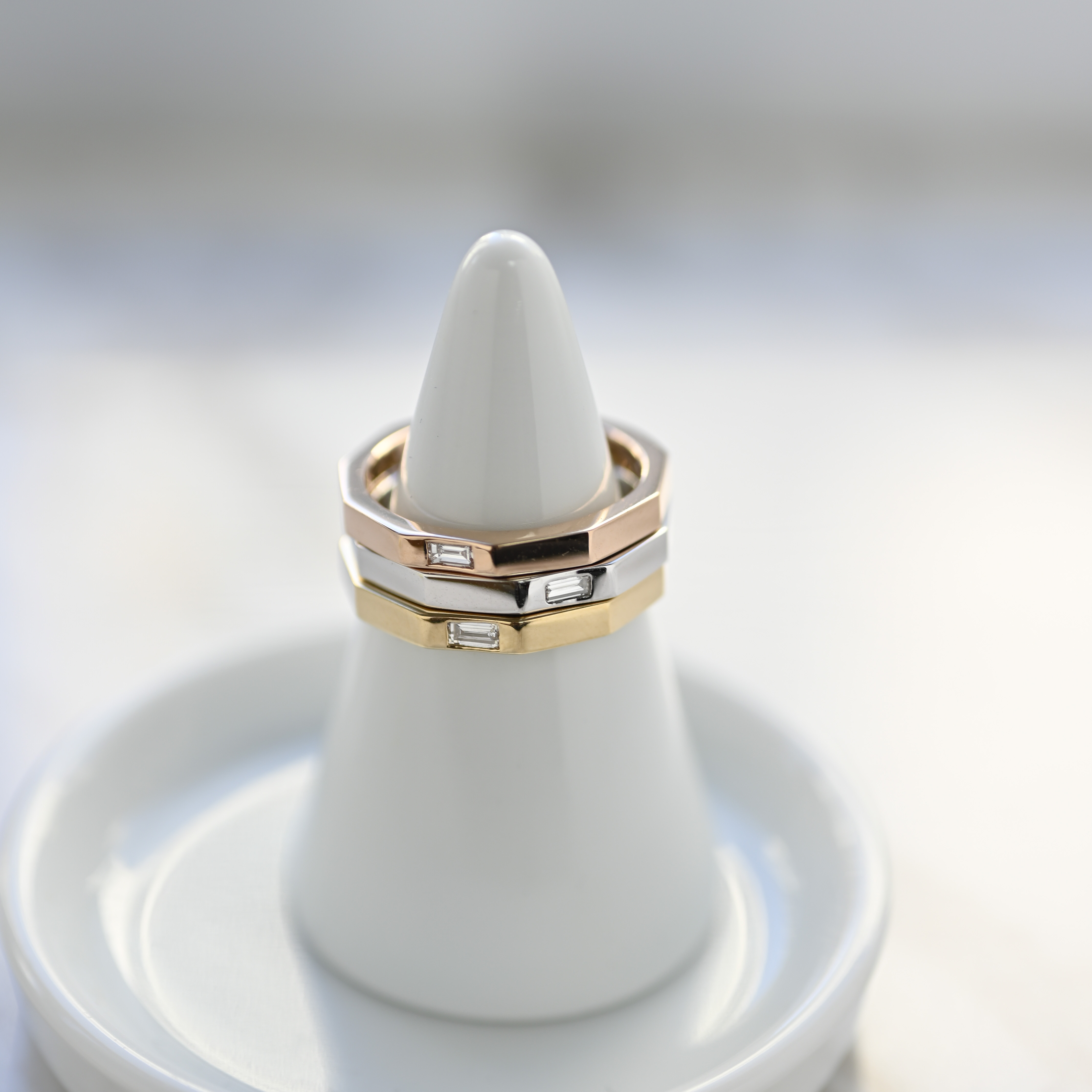 18K Poligono Diamond Ring