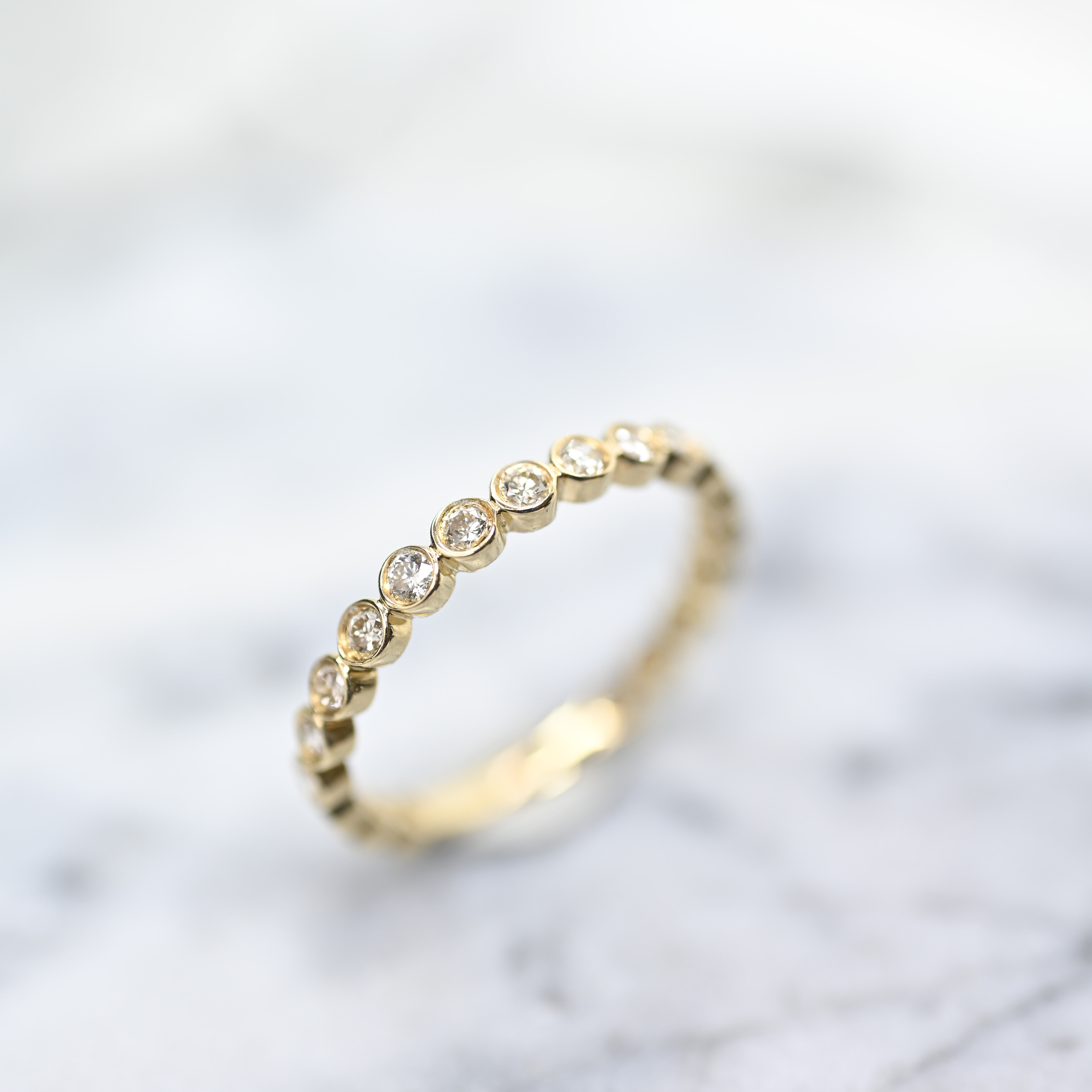 18K Cerchio Diamond Ring