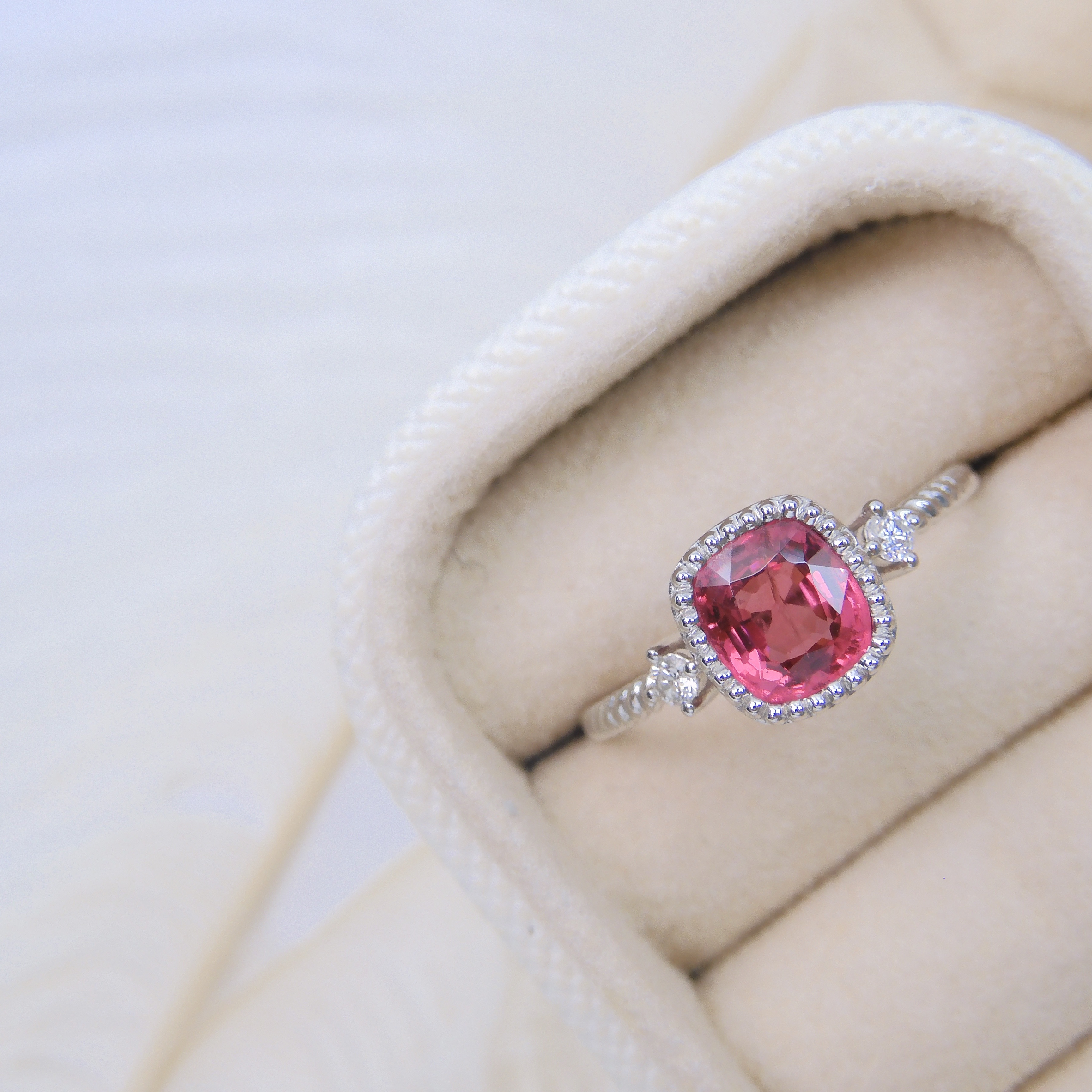 18K金 1.1ct 尖晶石戒指