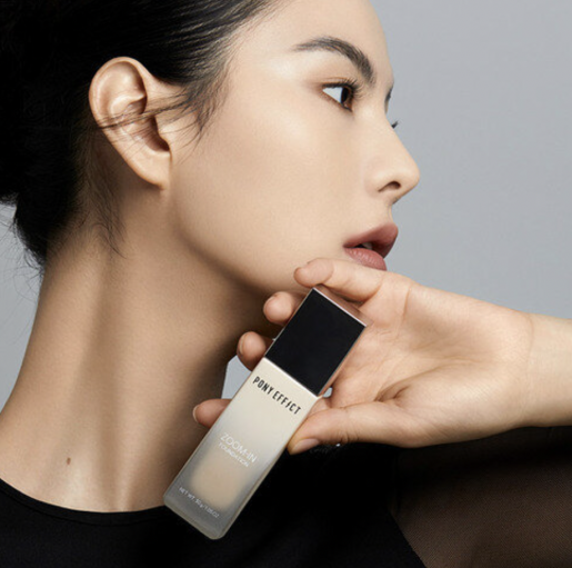 PONY EFFECT PE_ZOOM-IN FOUNDATION 001 FAIR IVORY