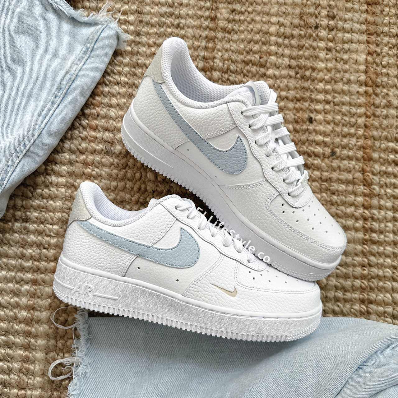 NIKE AIR FORCE 1 AF1 藍勾 刺繡小勾 寶寶藍 燕麥灰 白 米灰 荔枝皮 女鞋  HF0022-100