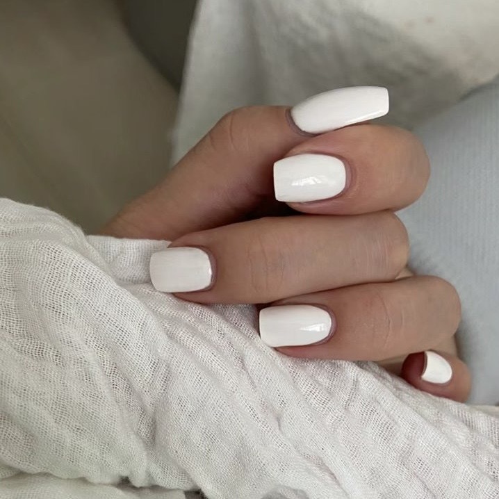 ESTEMIO BETTER WHITE