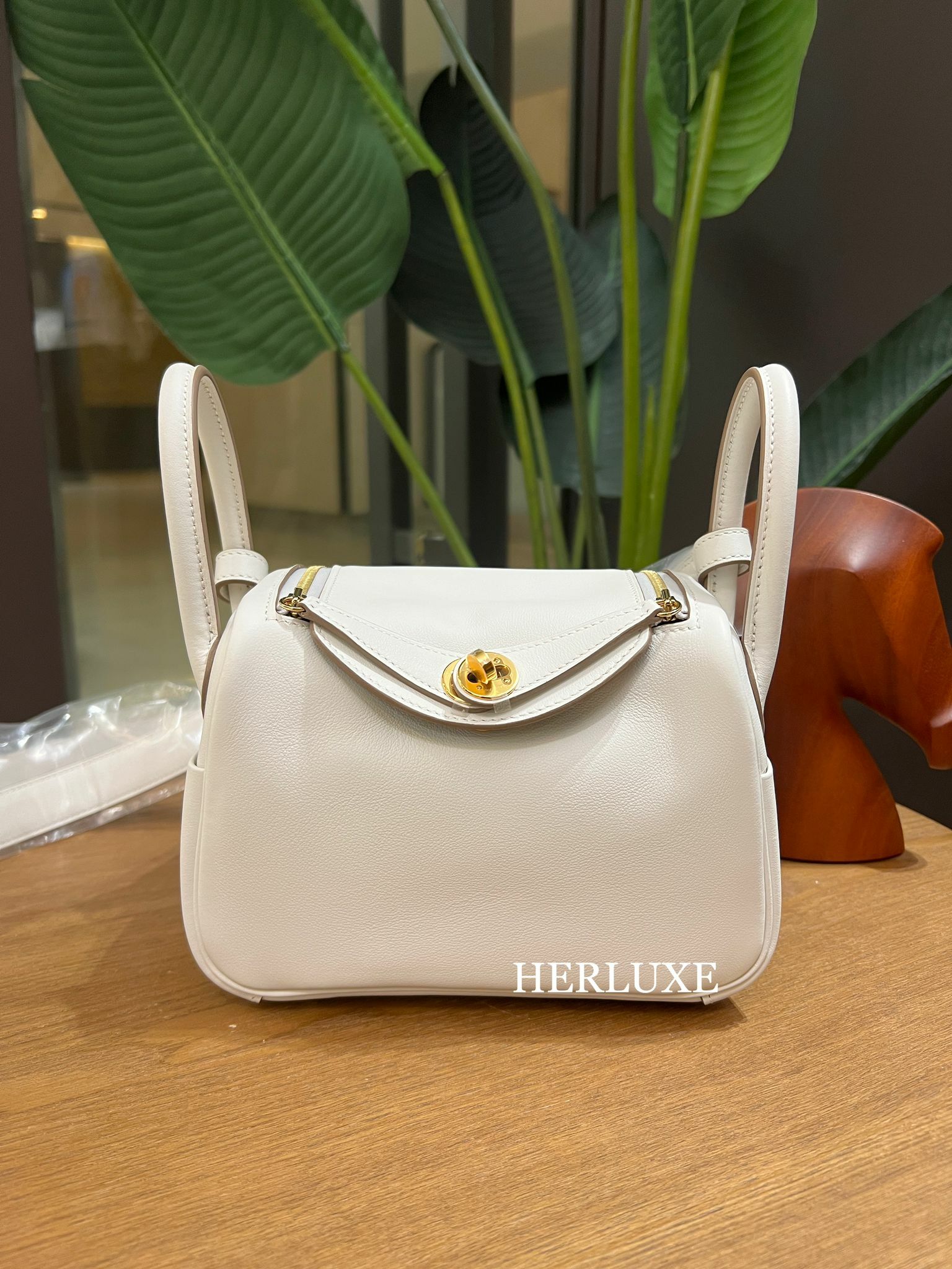 Lindy mini M4 gris pale / 0L gris meyer cc swift B（一代：肩帶長100cm)