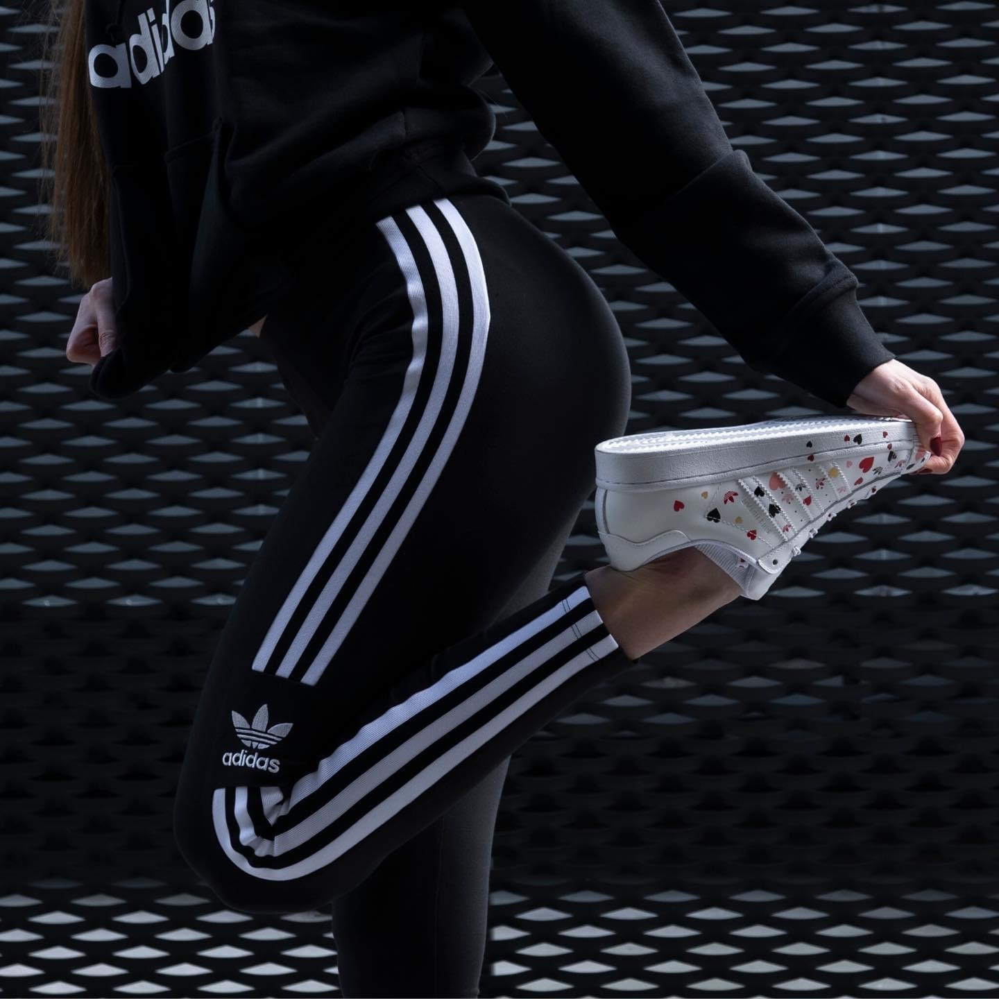 🇰🇷 韓國 Adidas 經典Logo Legging（K4/F386)