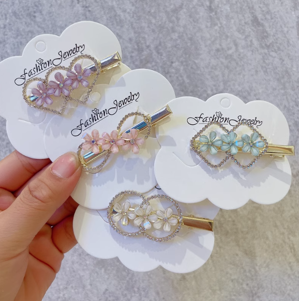 [4 FOR RM10] Korean-style Four-Color Crystal Flower Hair Clip