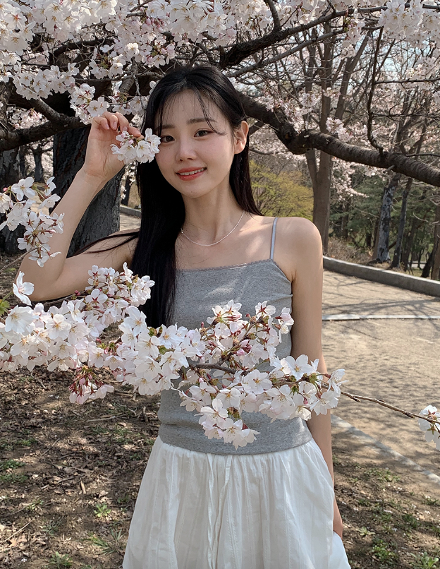 夏季現貨｜打孔蕾絲分層無袖背心（6 色）