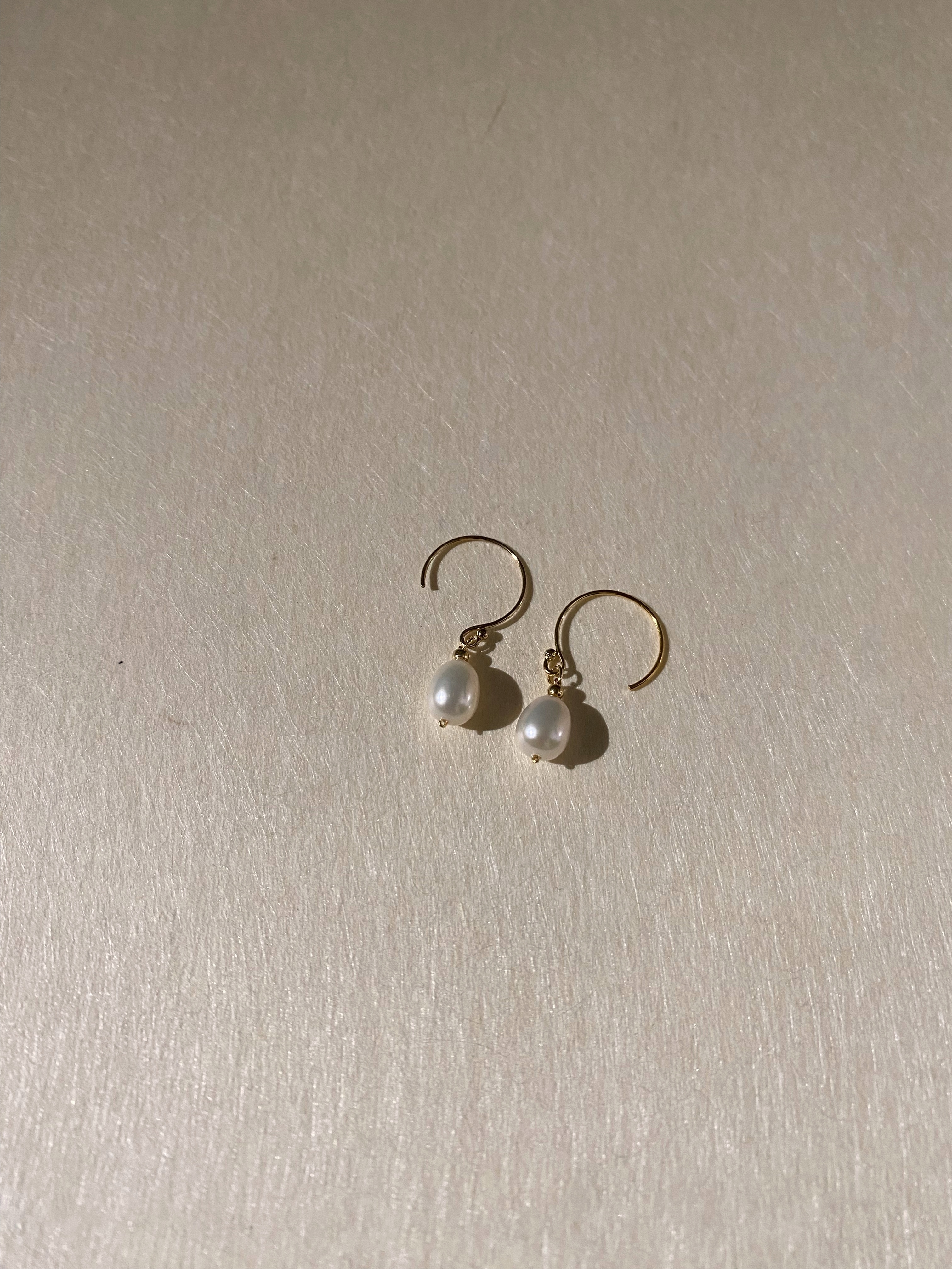 金珠橢圓珍珠耳環