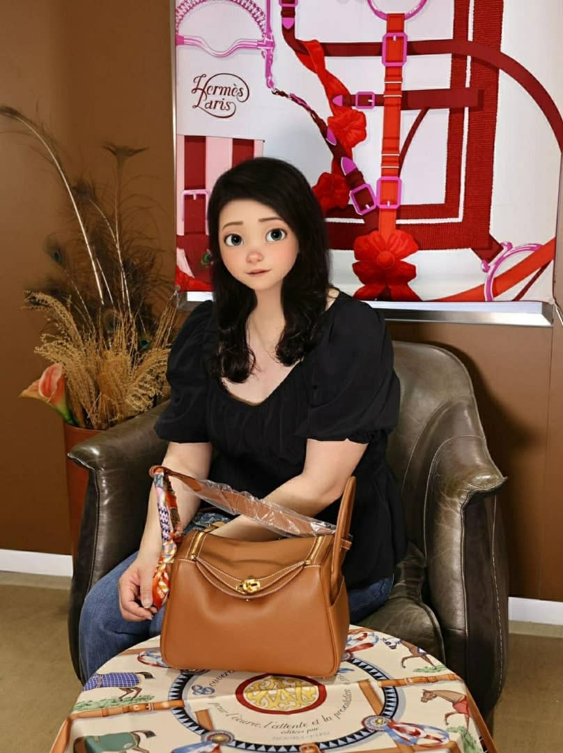 【 感謝支持 】爽快靚靚來pick up L26 金金🐫🔑 配埋Twilly🎀 呢隻袋顏色靚 又實用👍🏻 非常易襯😍 靚靚好品味🥳 多謝你嘅支持同100%信任🫶💪