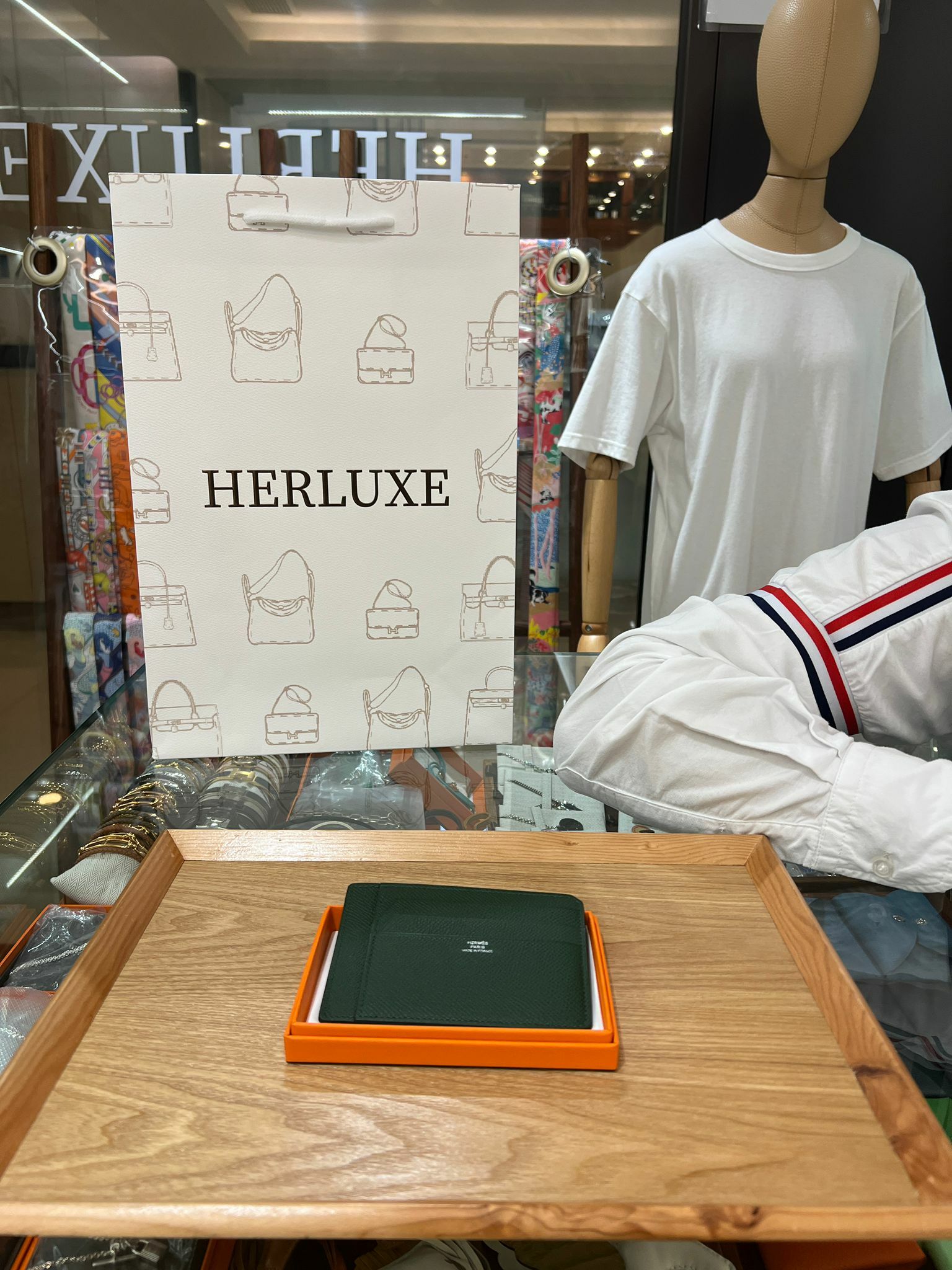 【 感謝支持 】型男先生揀咗卡包🎉 係送比太太嘅禮物🎁 多謝你嘅支持🫶