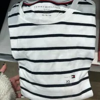 [S] TOMMY HILFIGER SLIM FIT PREMIUM STRETCH STRIPE T-SHIRT,WHITE, 78JA565-100 (STH619)