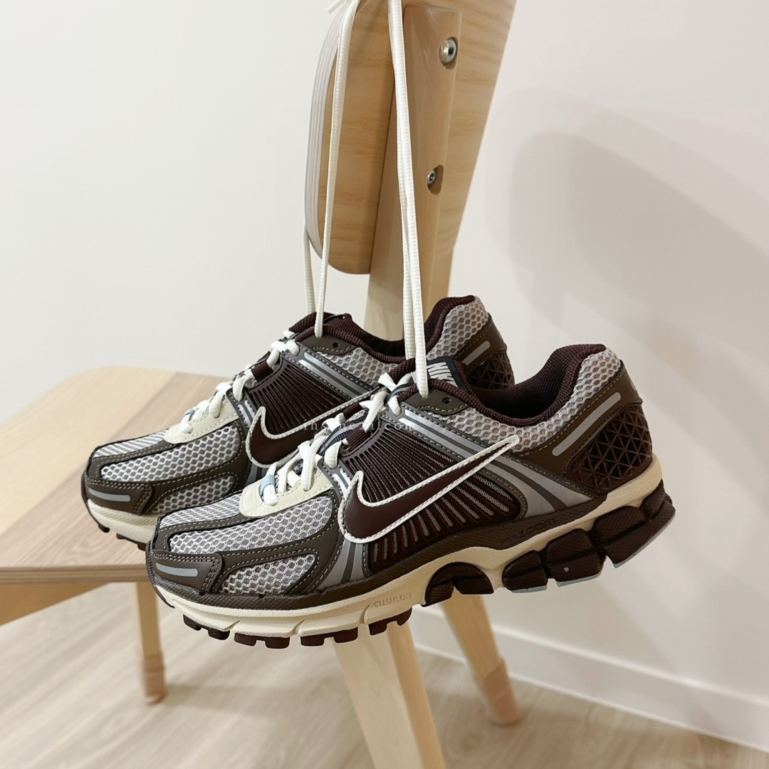 NIKE ZOOM VOMERO 5 經典款 可可棕咖啡 復古慢跑鞋 FD9920-022