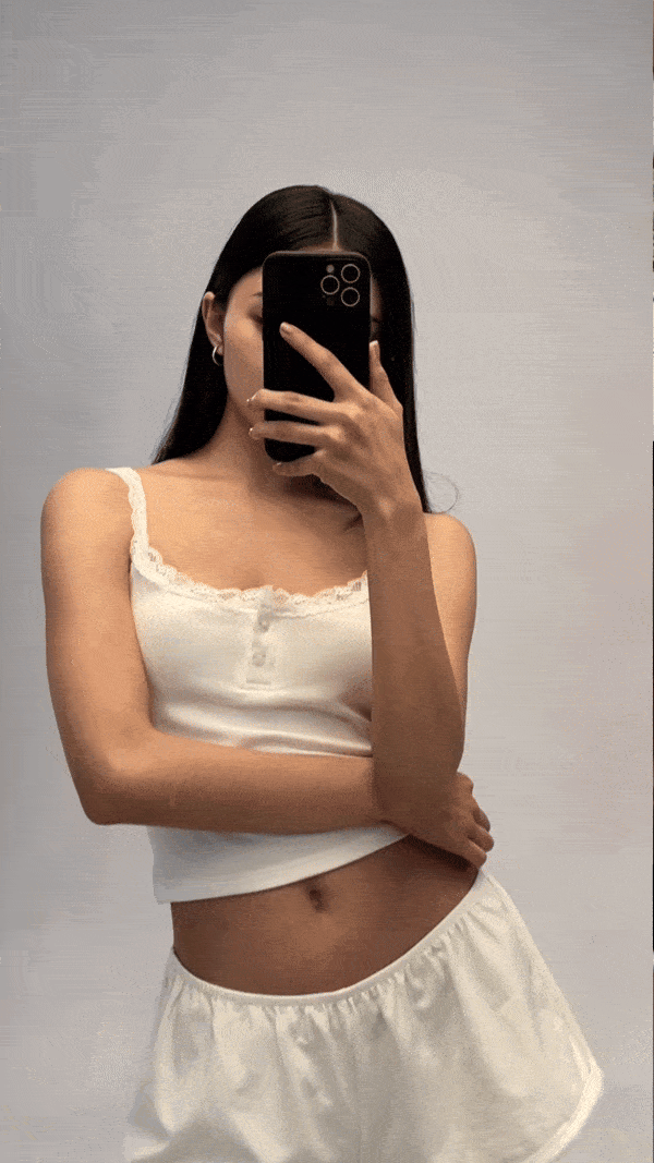 蕾絲短版上衣(in stock)