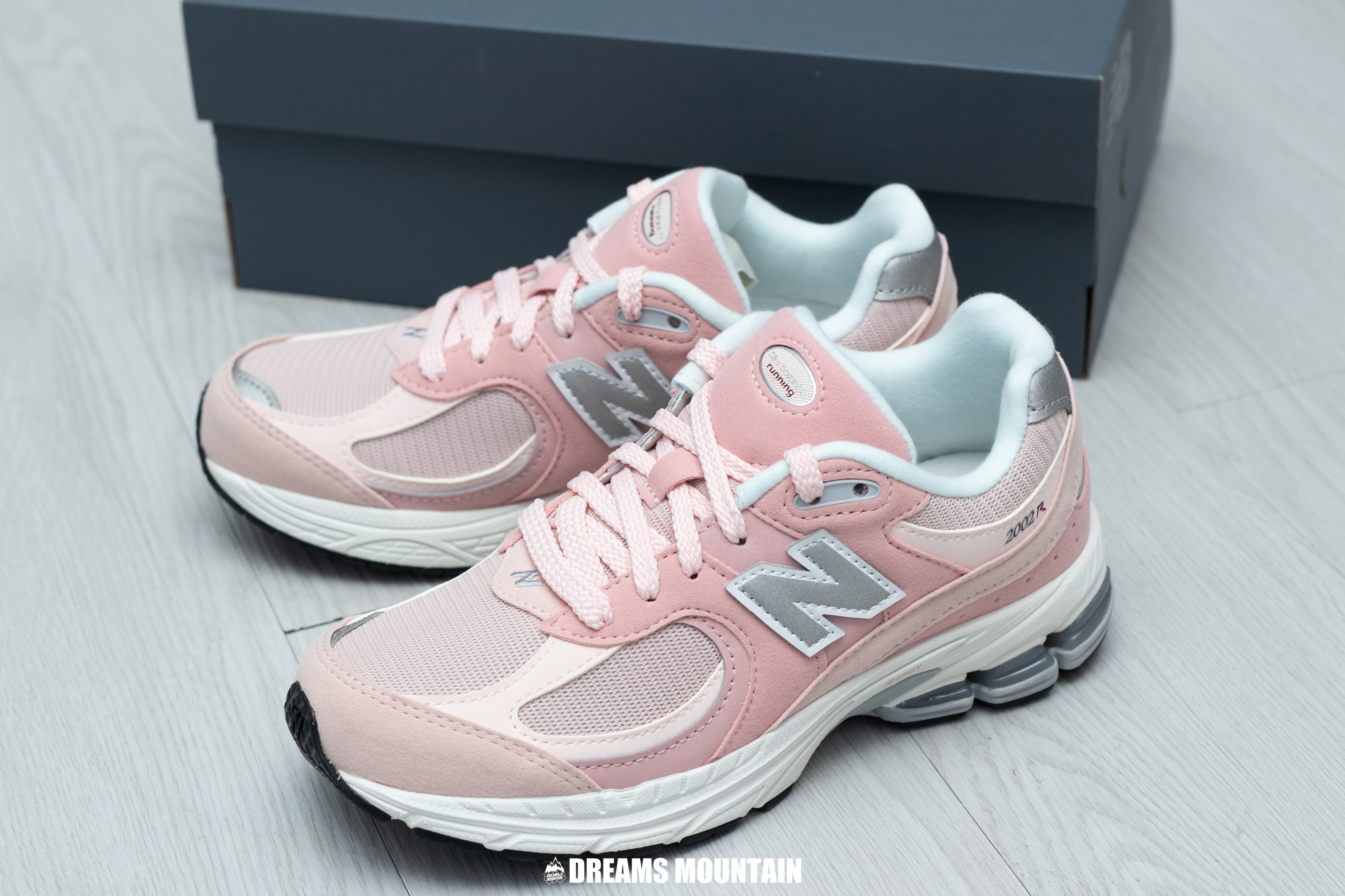 【預訂】NEW BALANCE 2002R 士多啤梨粉-GS