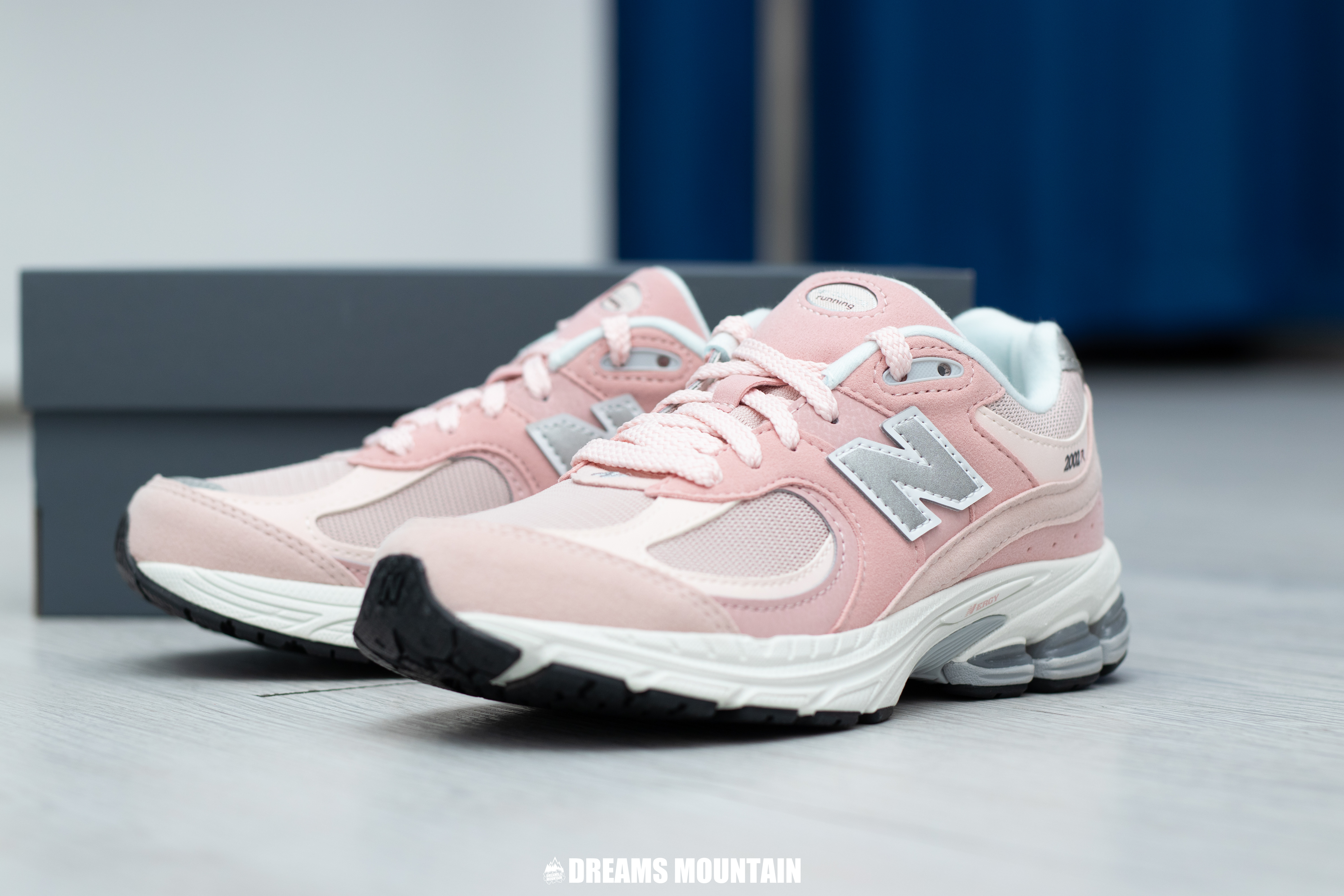 【預訂】NEW BALANCE 2002R 士多啤梨粉-GS