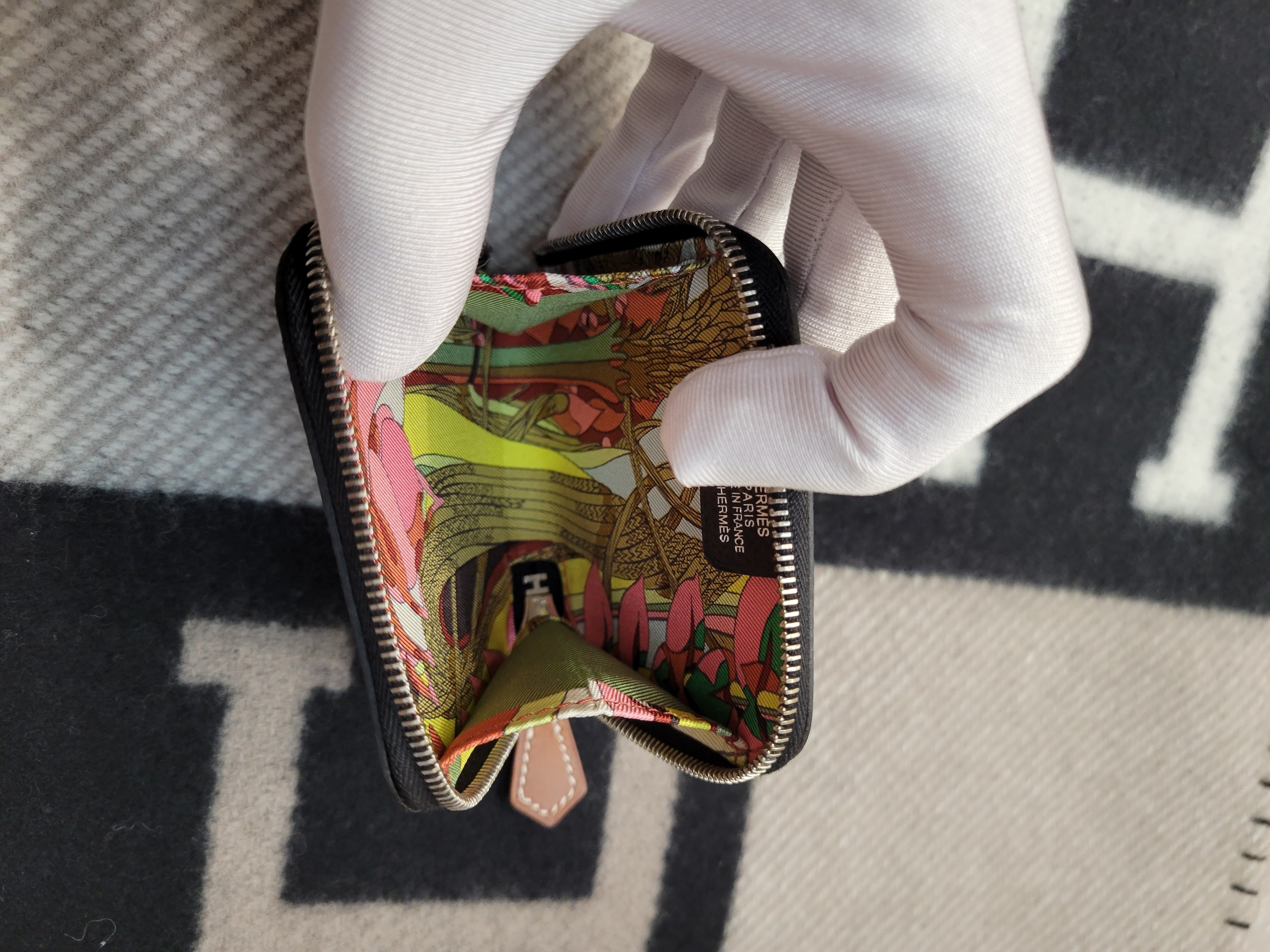 HERMES SILK IN COIN PURSE NOIR