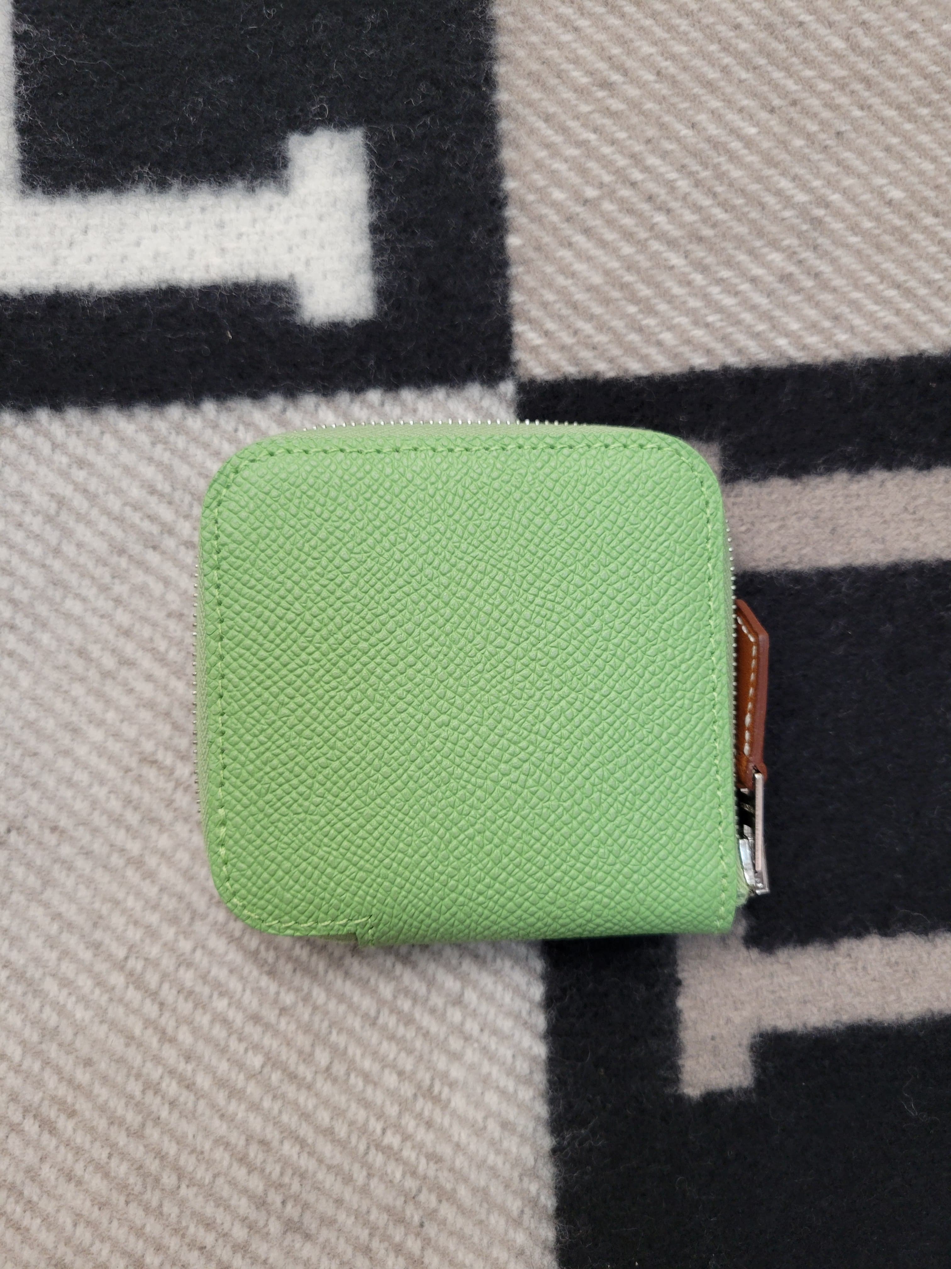 HERMES SILK IN COIN PURSE 3I Vert Criquet 牛油果