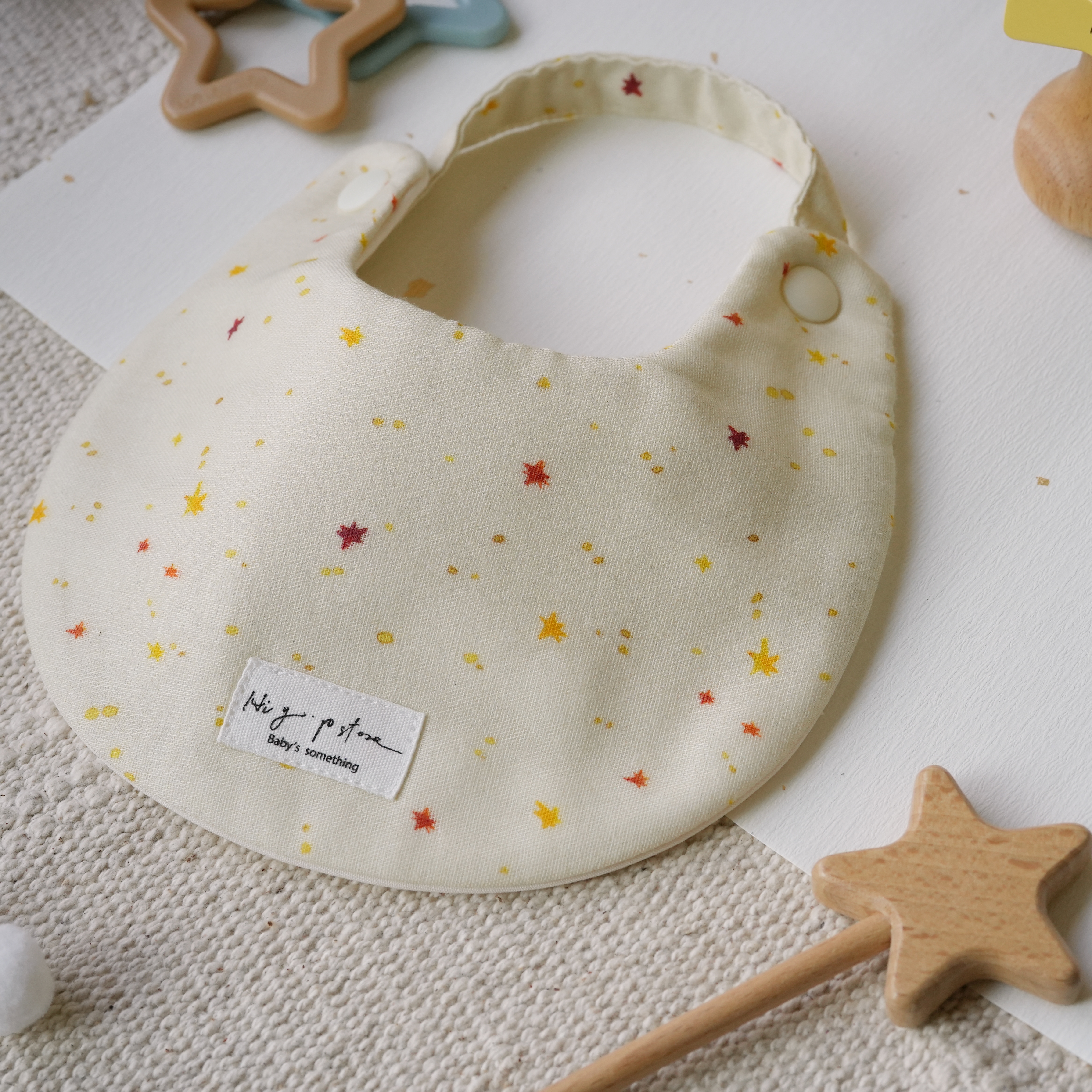 Hi Y.P store-手作圍兜-獨家設計-幸運星（無花邊兜）