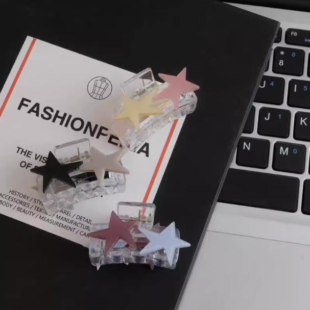 [4 FOR RM10] Sweet Cool Contrast Color Star Mini Hair Claw