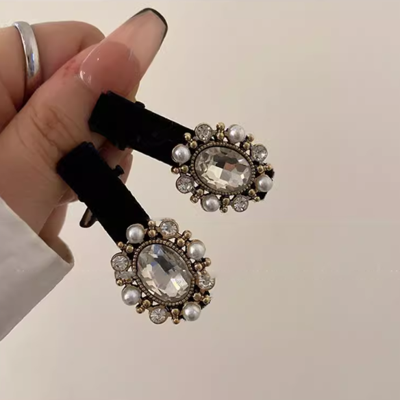 [5 FOR RM10] Vintage French-style Black Pearl Velvet Mini Hair Clip