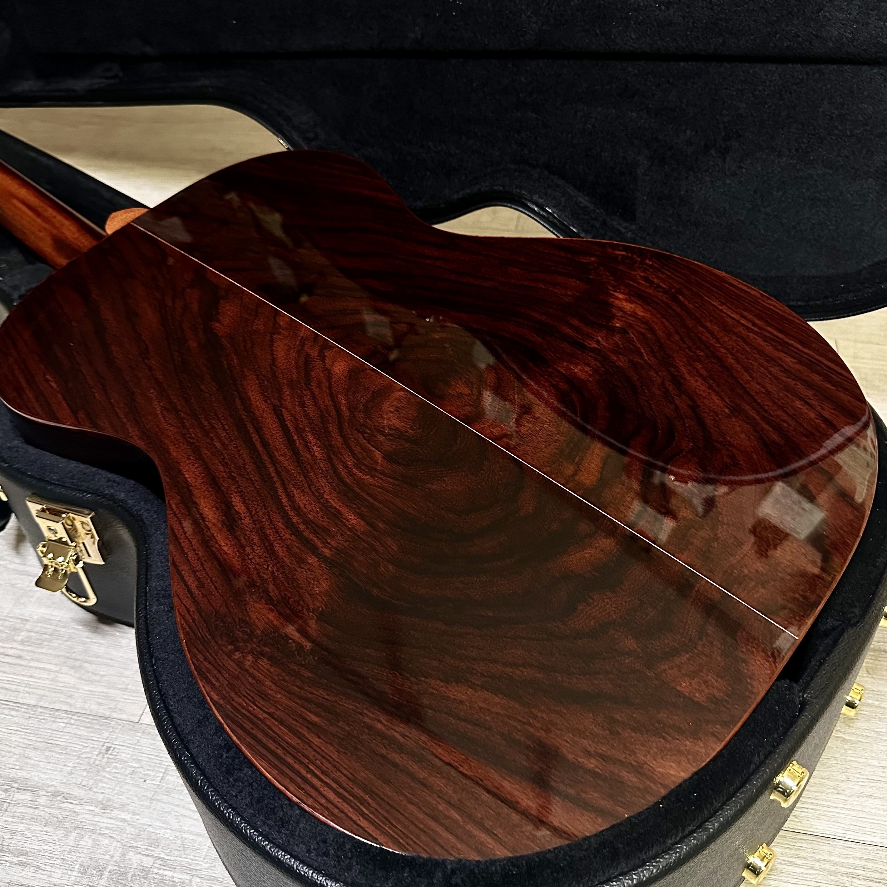 Gwood Guitars Gwood Guitars A.Custom AOM-R 全單板 手工木吉他 第 4 張圖片｜三峽吉他 / Bass